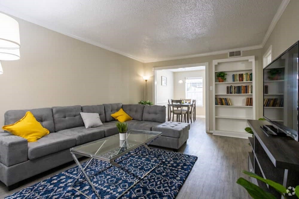 6505 Westheimer Road 347 Property Photo 8