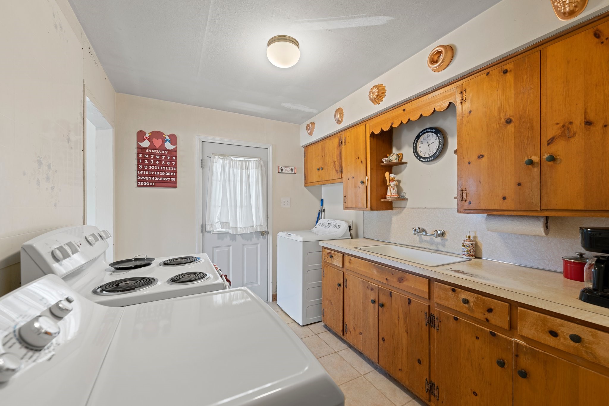 208 Francisco Lemos Street Property Photo 13