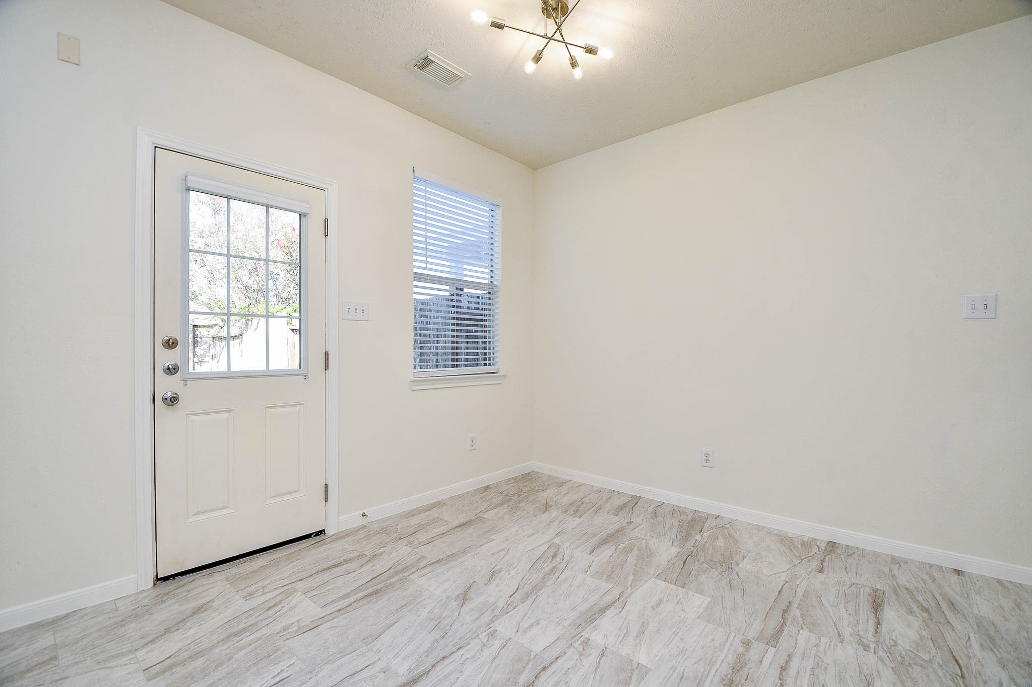 5607 Stonecloud Lane Property Photo 14