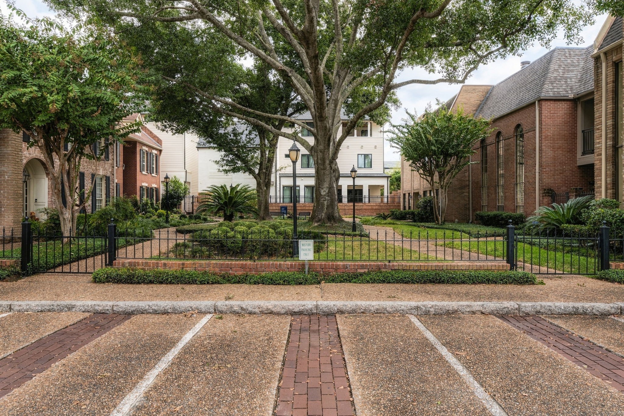 5409 Chevy Chase B Property Photo 43