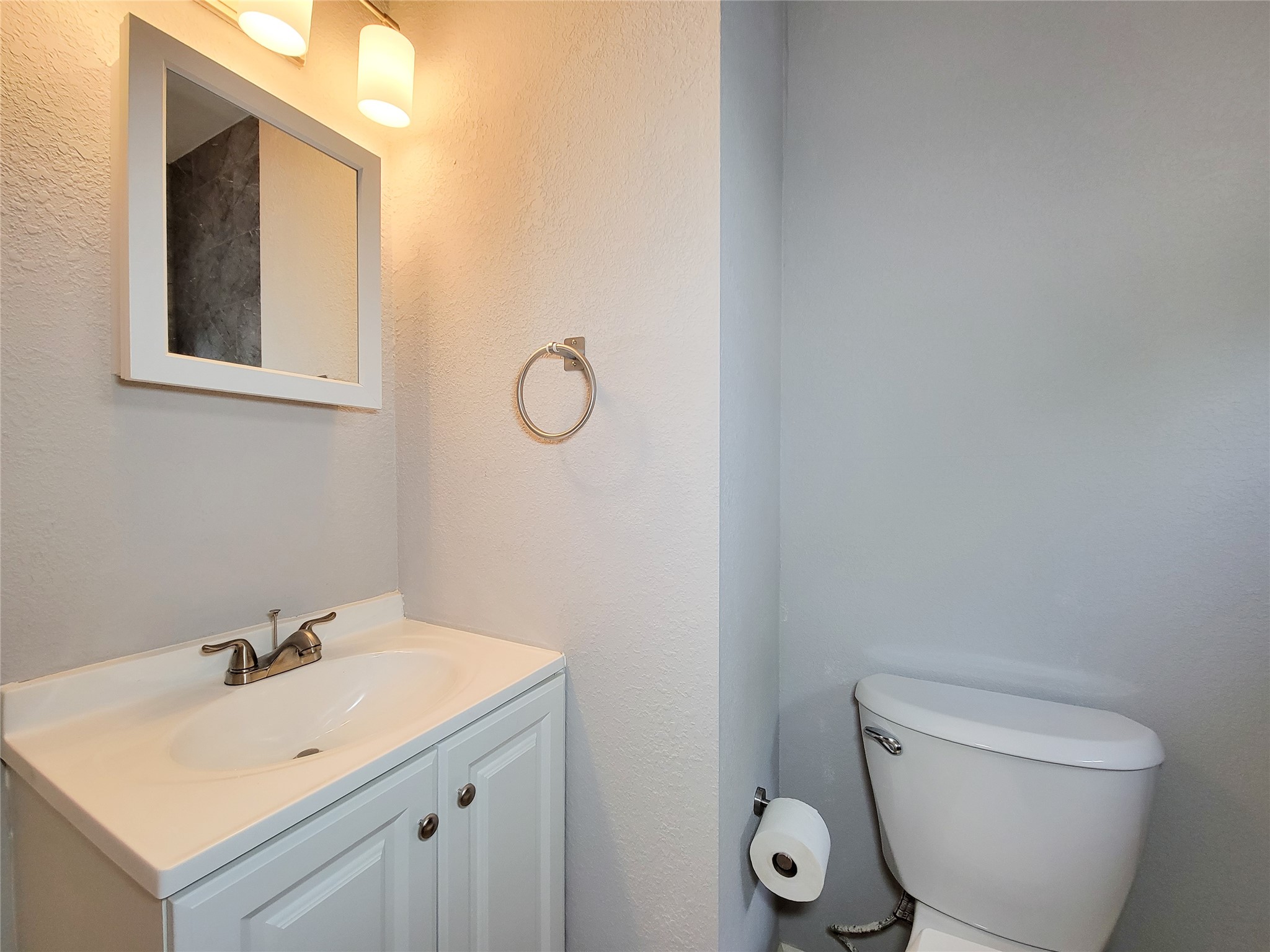 802 E 39th Property Photo 28