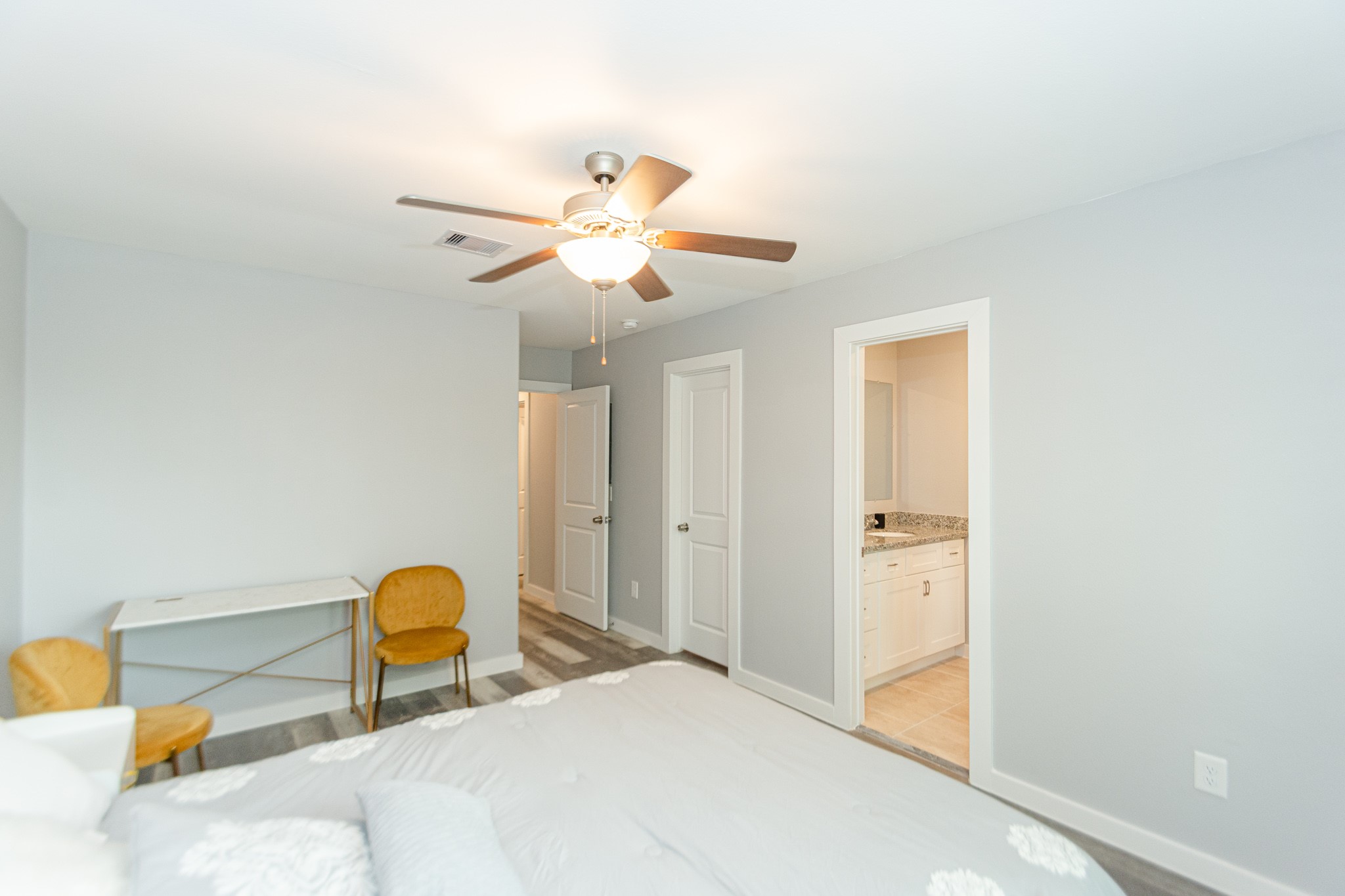 618 Maple Way Way B Property Photo 12