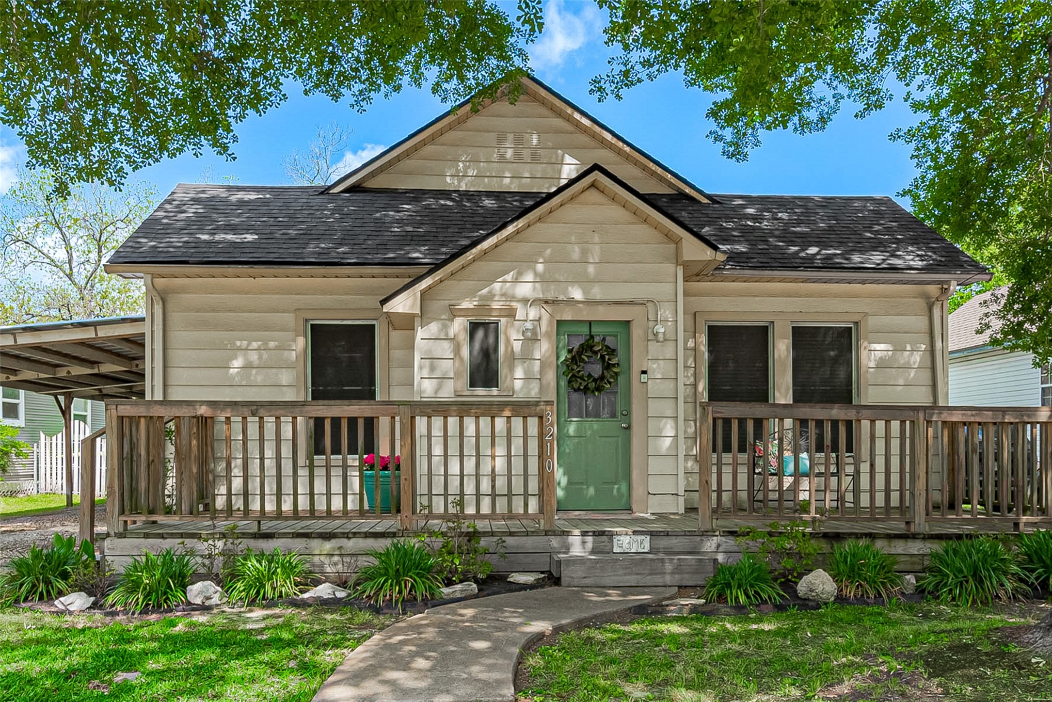 3210 North Avenue Property Photo
