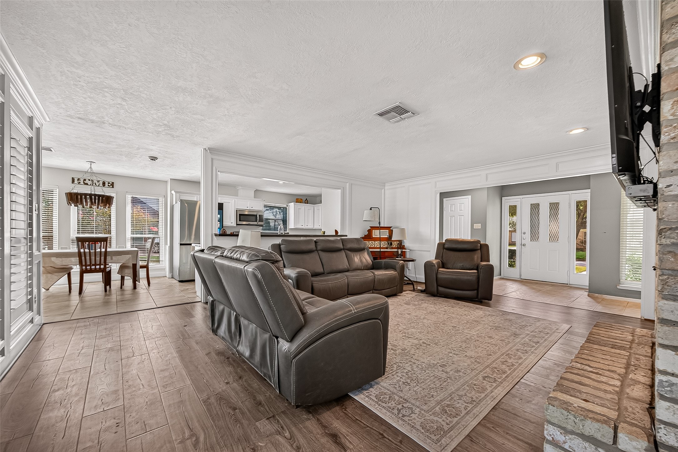 1715 Earl Of Dunmore Street Property Photo 4
