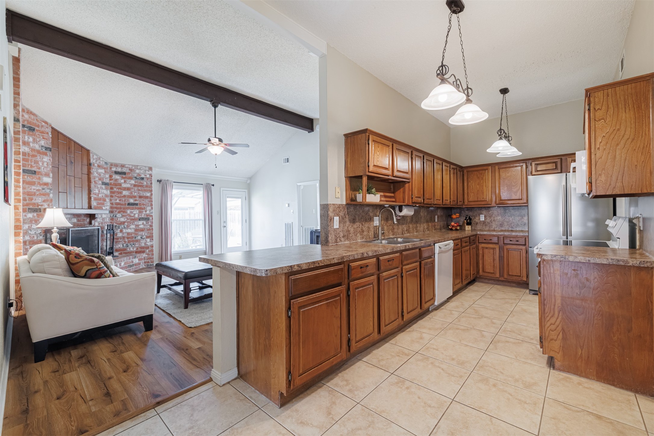 2615 Quarry Hill Road Property Photo 6