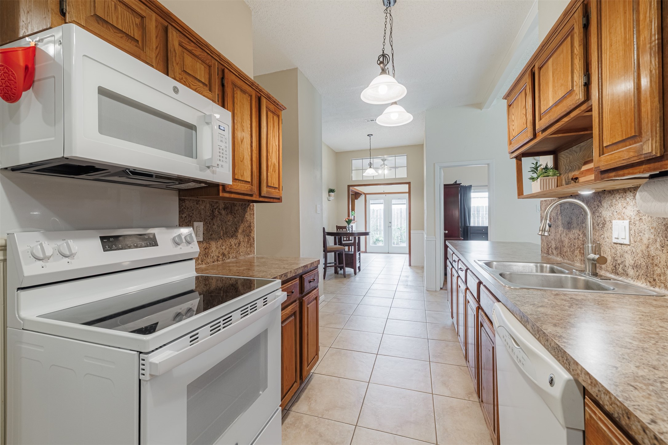 2615 Quarry Hill Road Property Photo 8