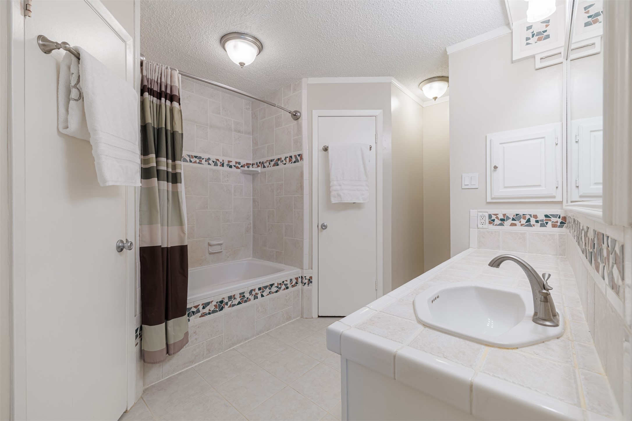 2615 Quarry Hill Road Property Photo 12