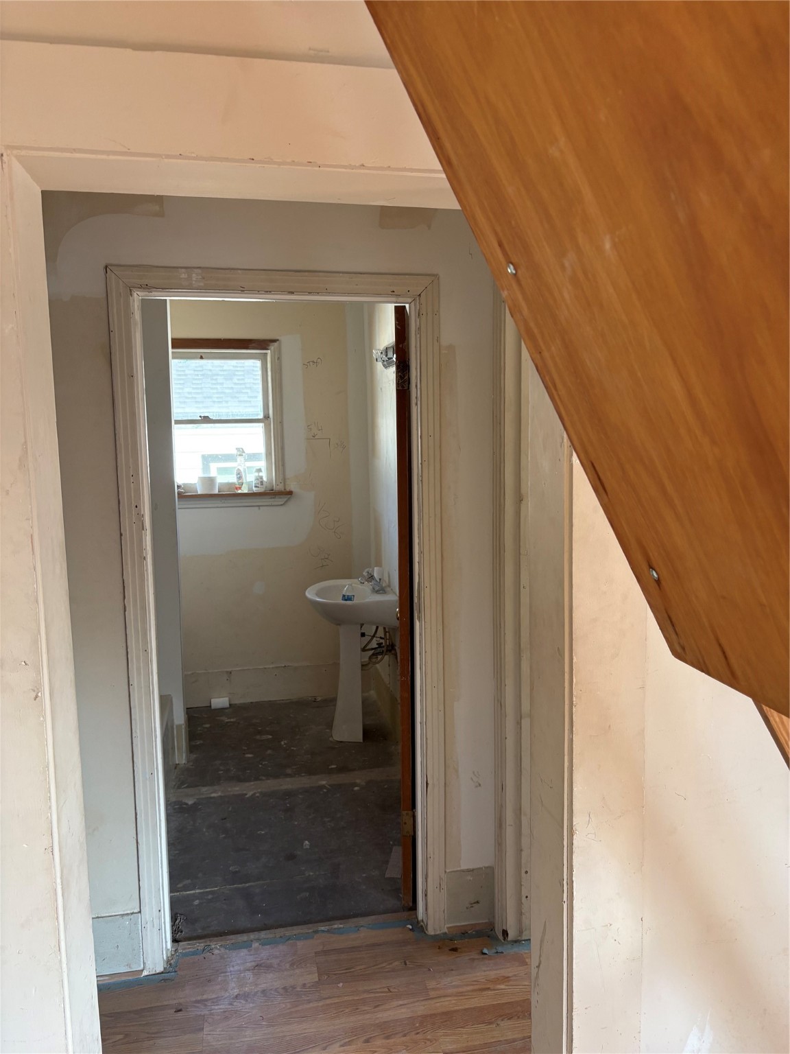 7807 Queen Street Property Photo 6