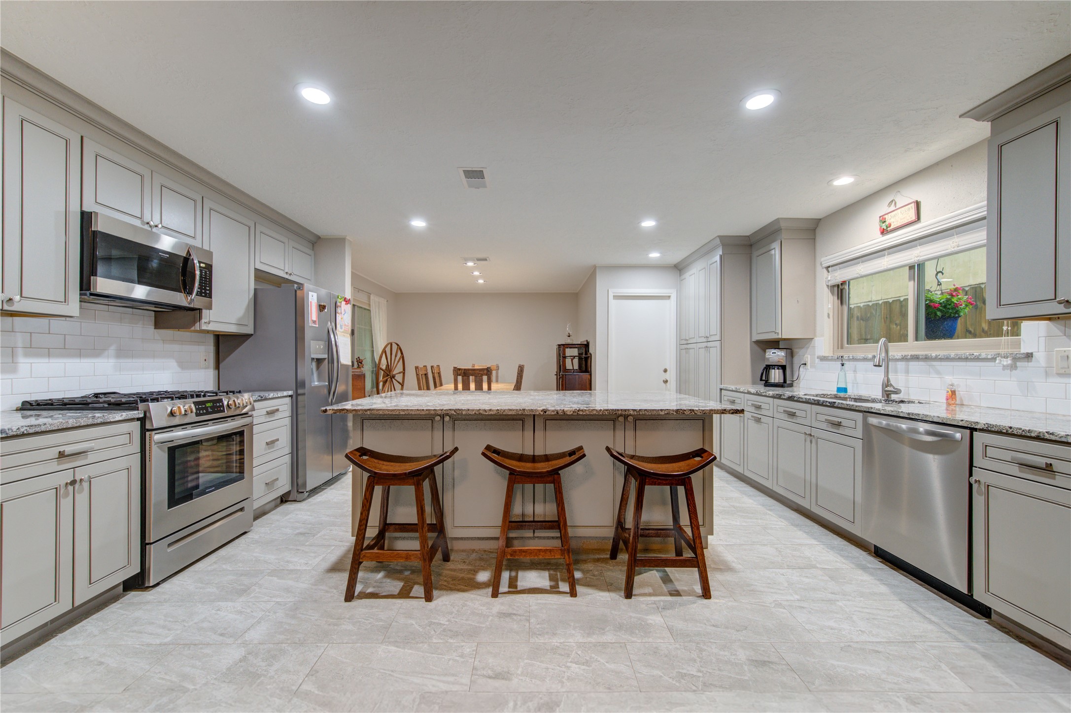 17559 S Compass Rose Circle Circle Property Photo 1