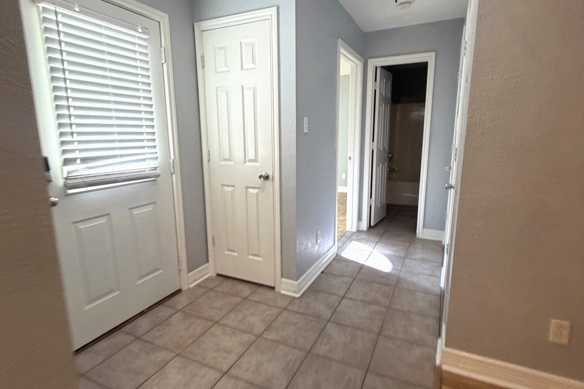 6465 Tahoe Drive Property Photo 4