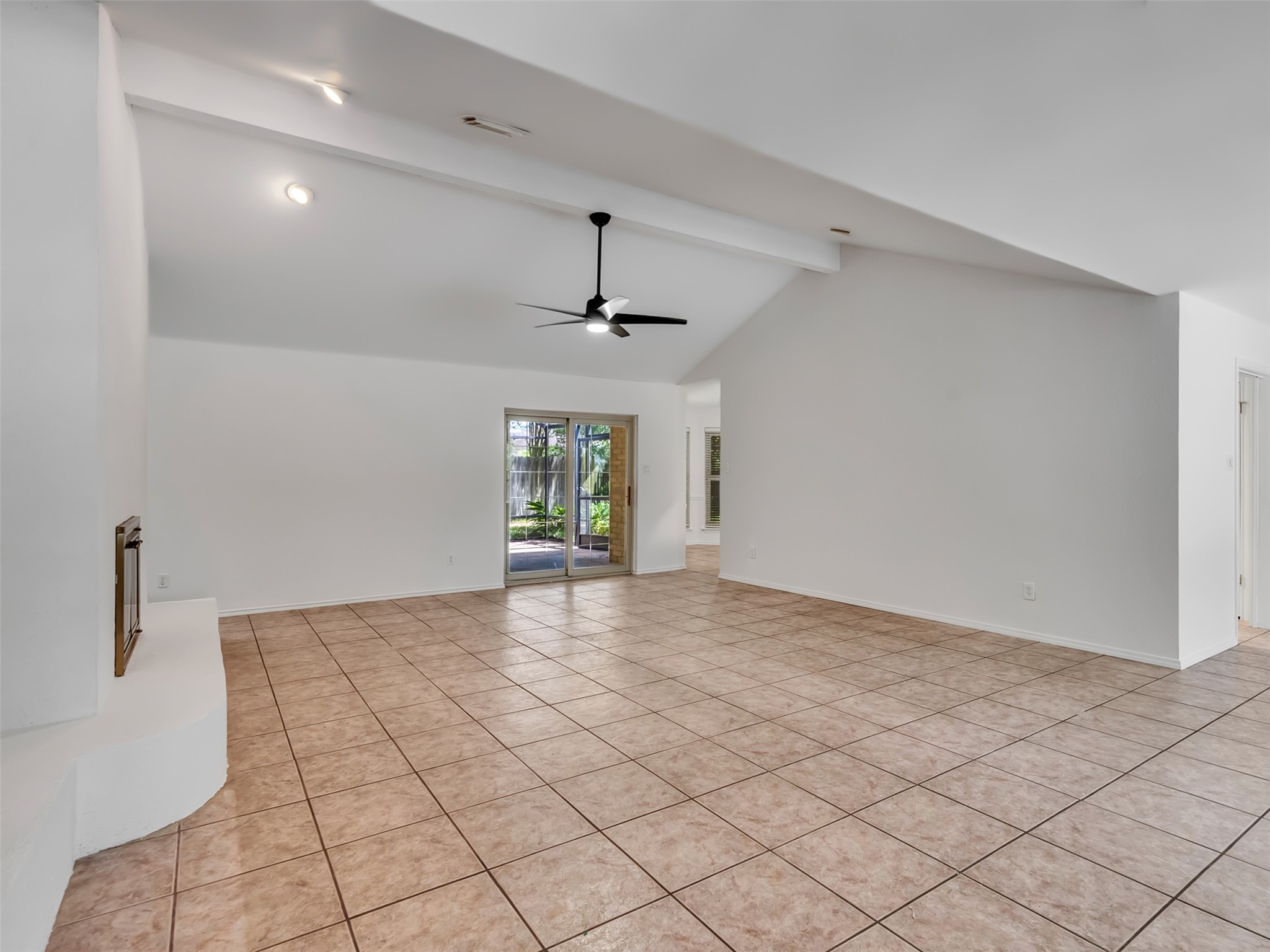 2819 Poplar Creek Lane Property Photo 6