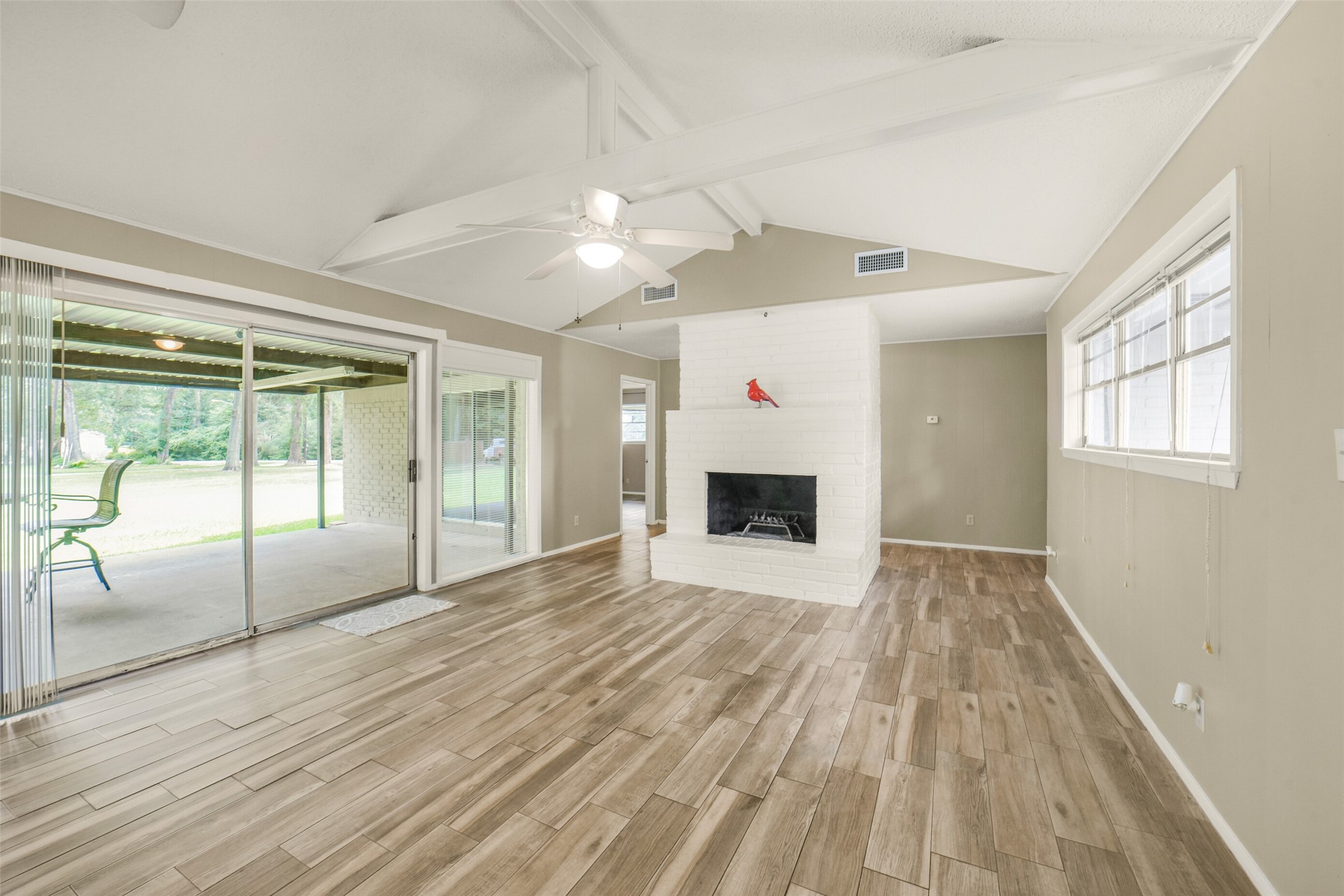23807 Red Oak Drive Property Photo 5