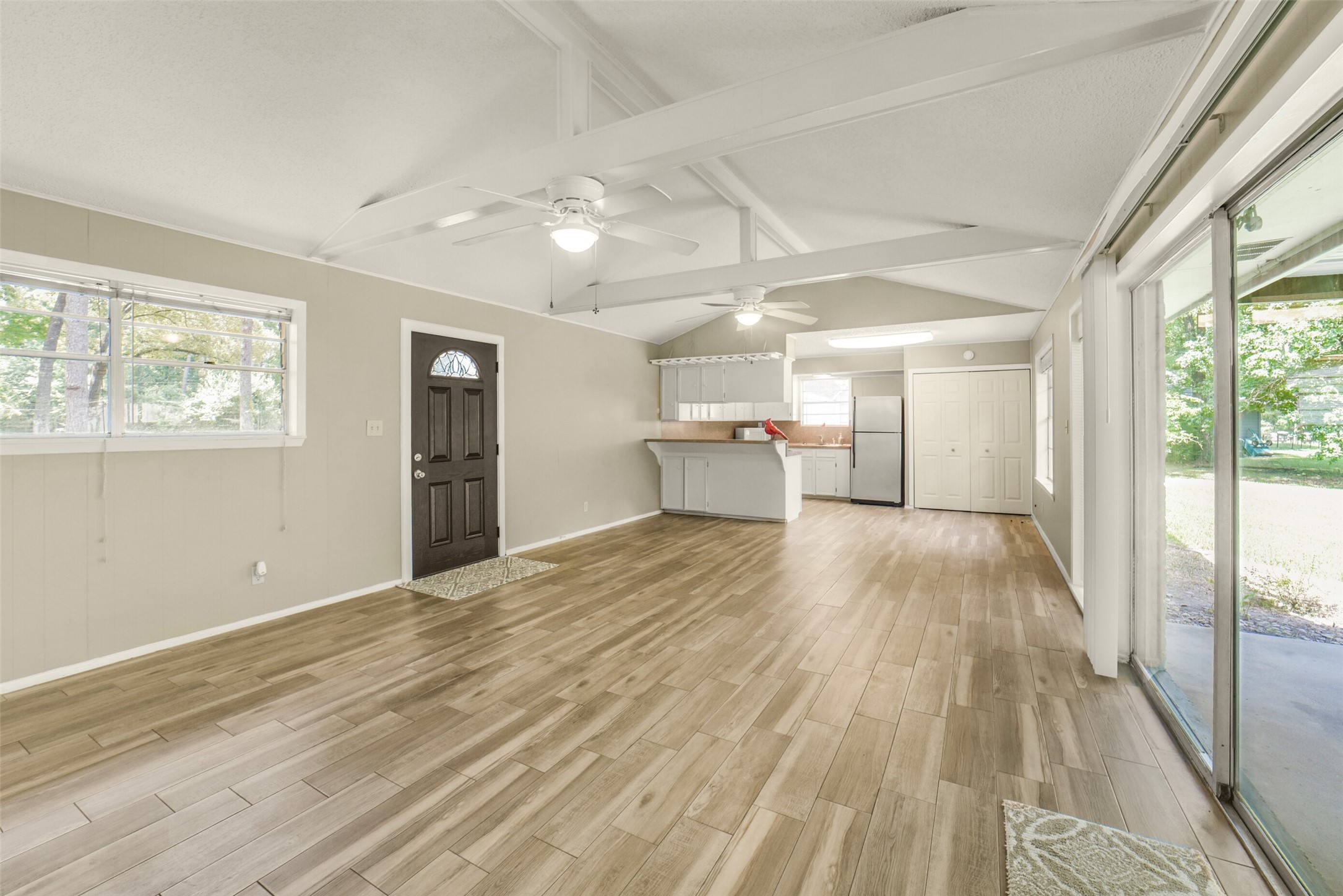 23807 Red Oak Drive Property Photo 7