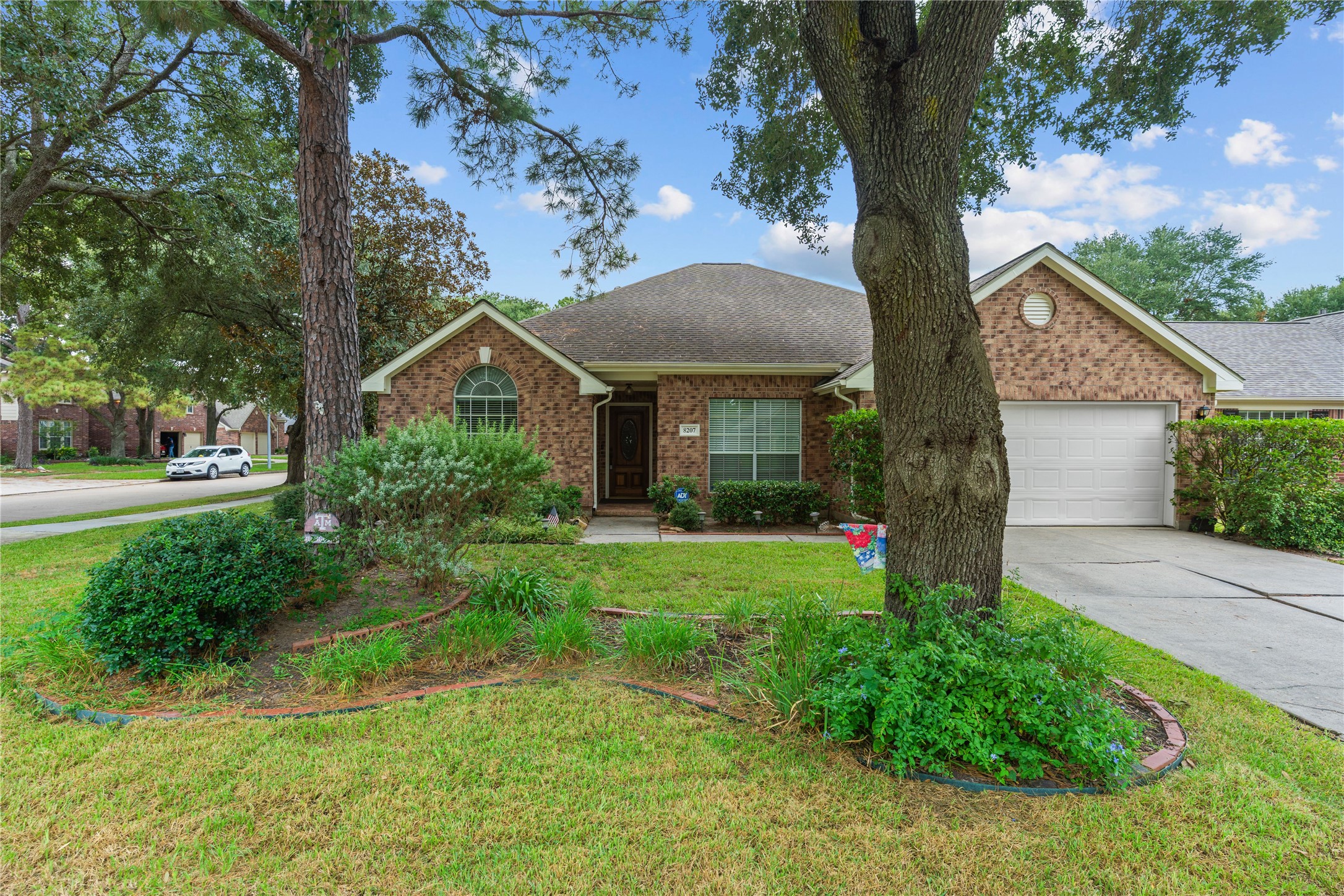 8207 Broken Timber Way Property Photo 1