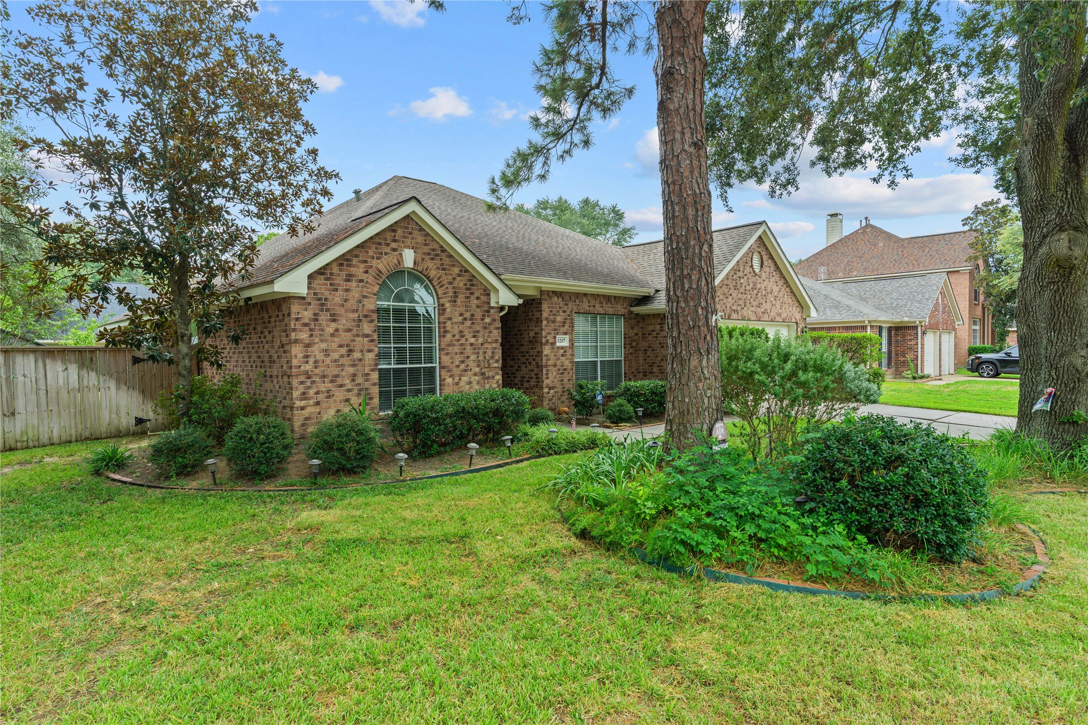 8207 Broken Timber Way Property Photo 3