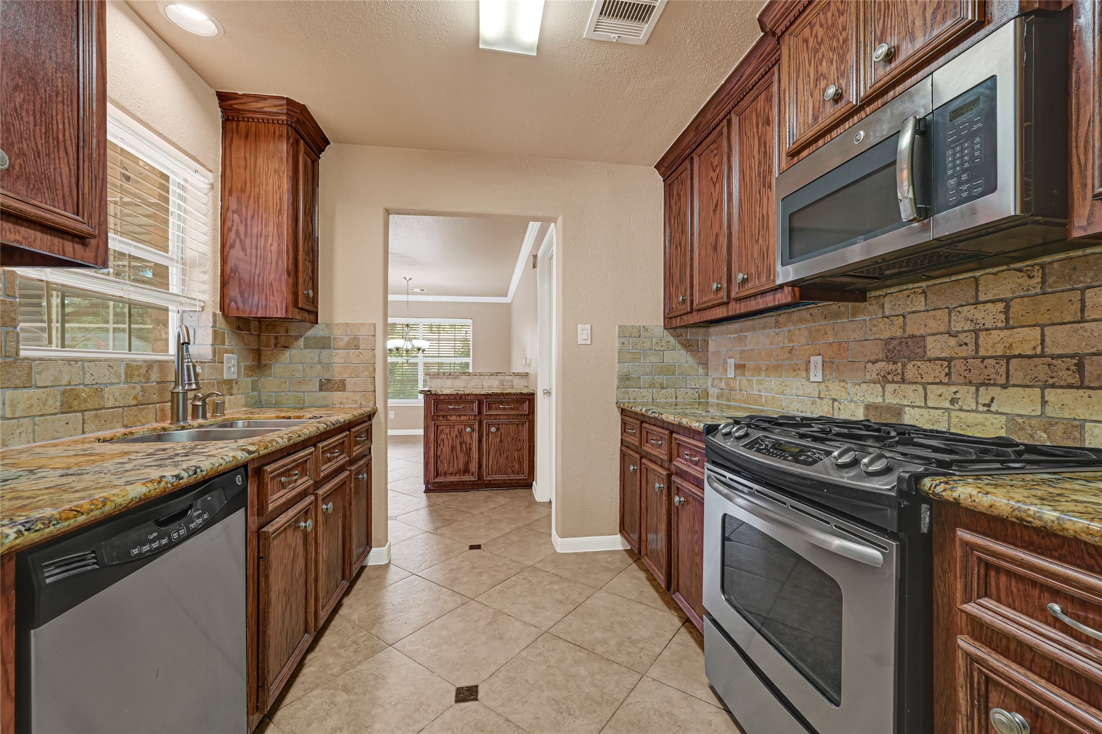 7323 Log View Drive Property Photo 17