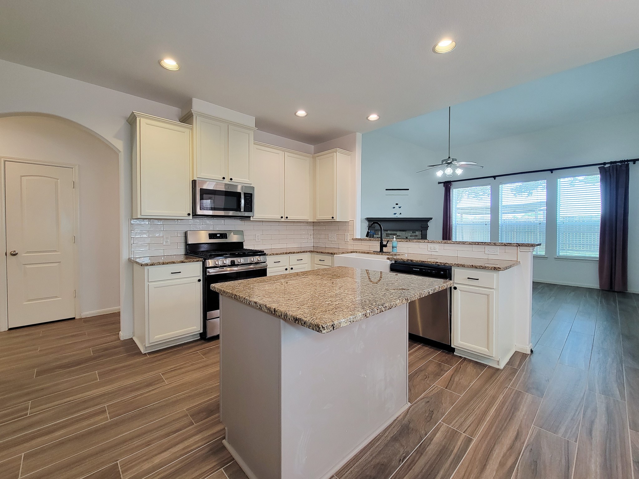 6511 Canyon Mist Lane Property Photo 11