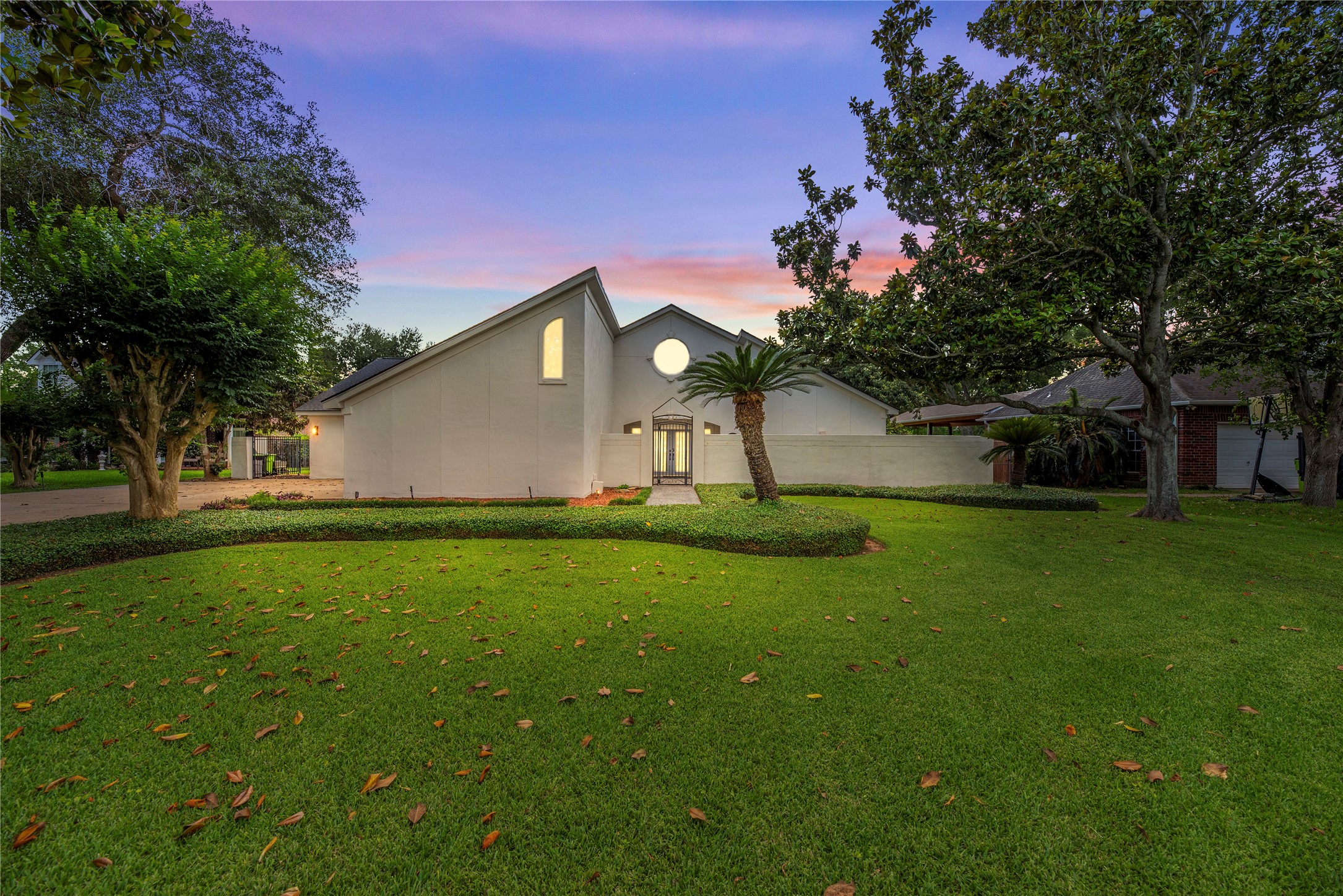 4815 Diamond Springs Drive Property Photo 1