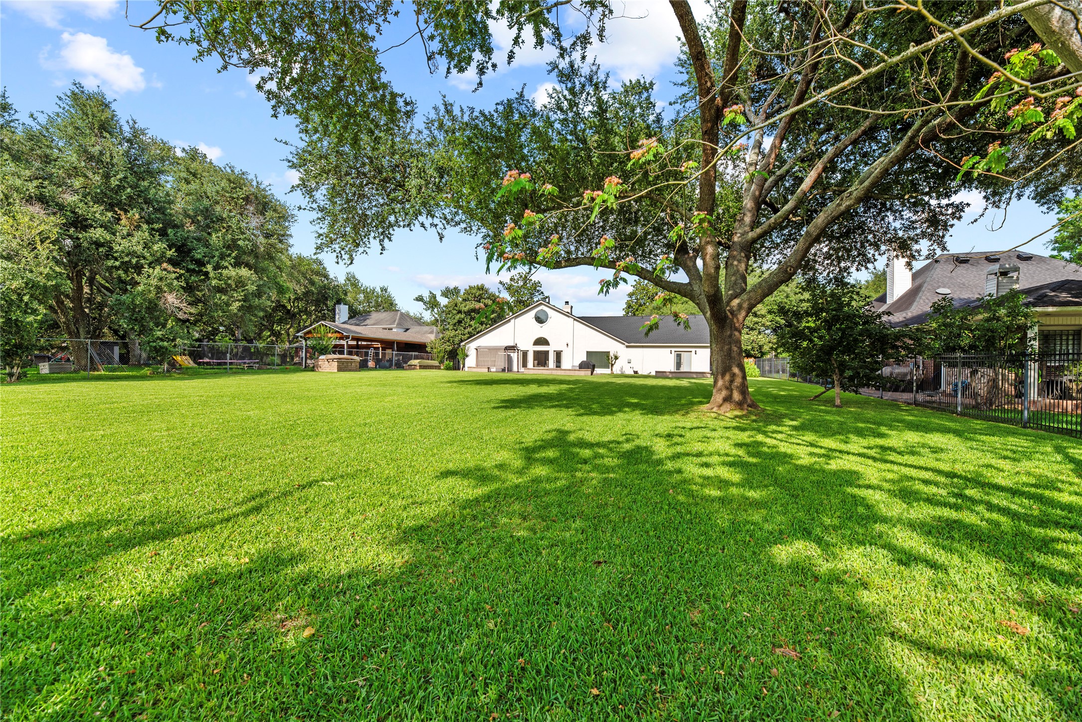 4815 Diamond Springs Drive Property Photo 18