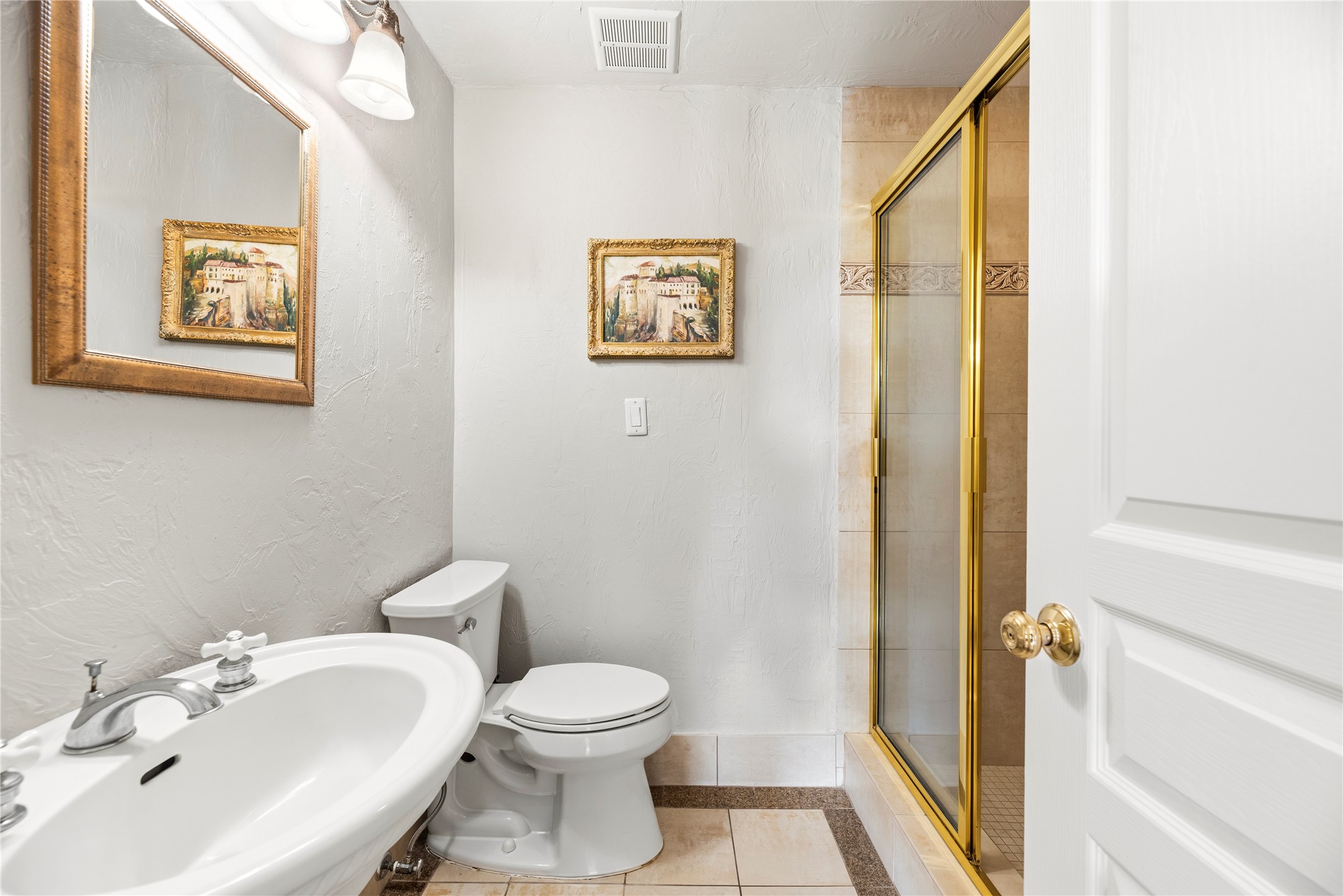 4815 Diamond Springs Drive Property Photo 21