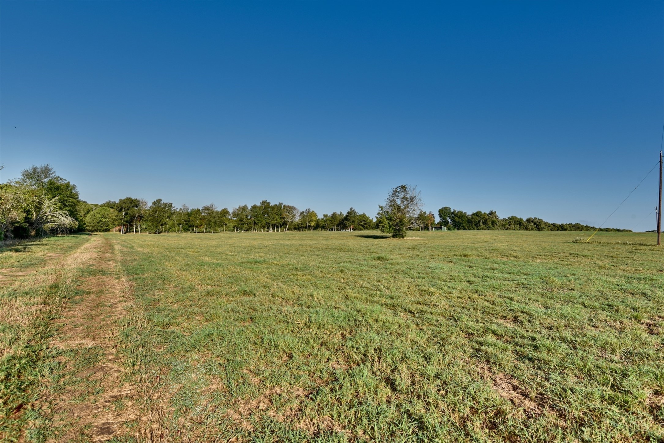6454 Trackside Road Property Photo 9