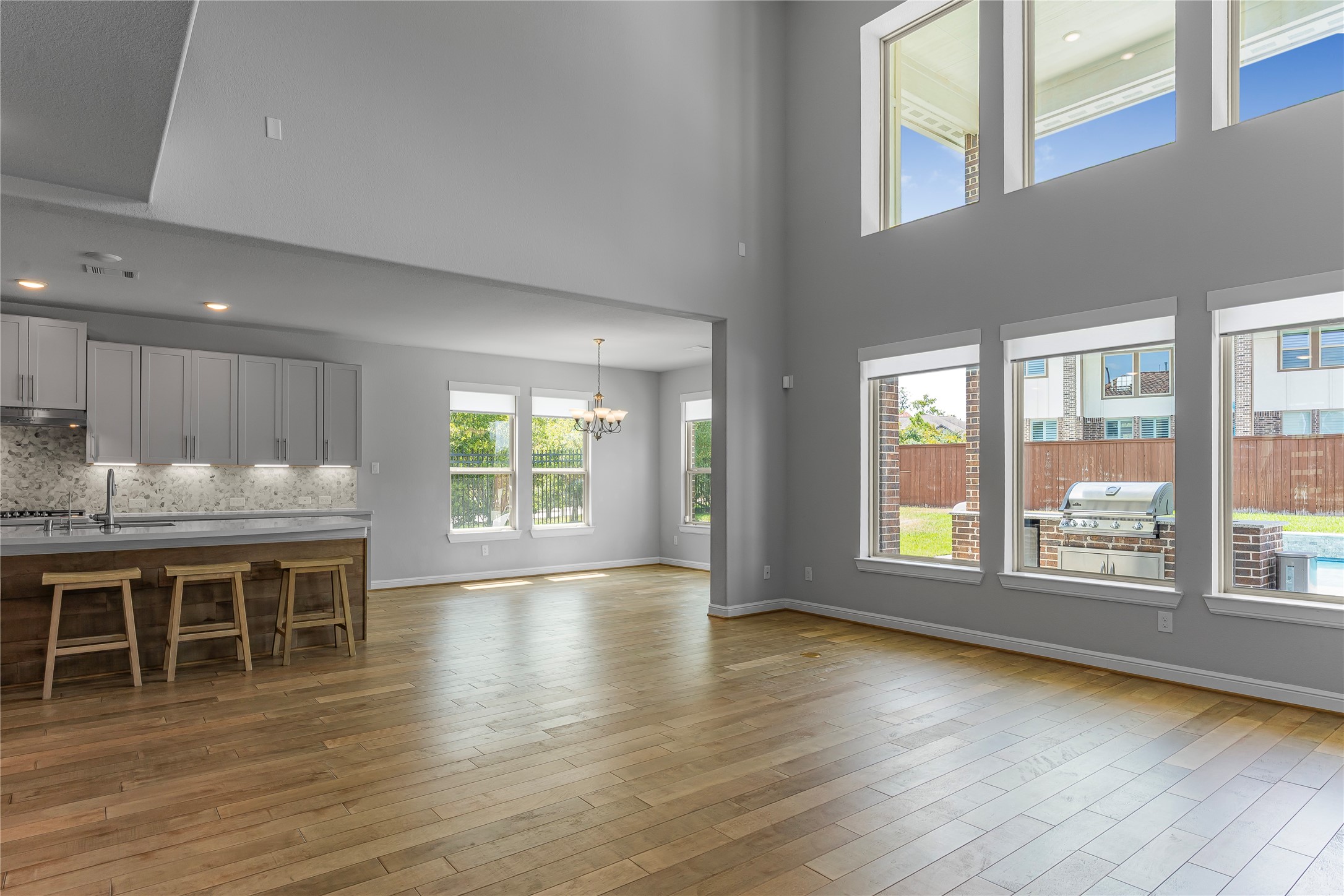 11 Winter Thicket Place Property Photo 10