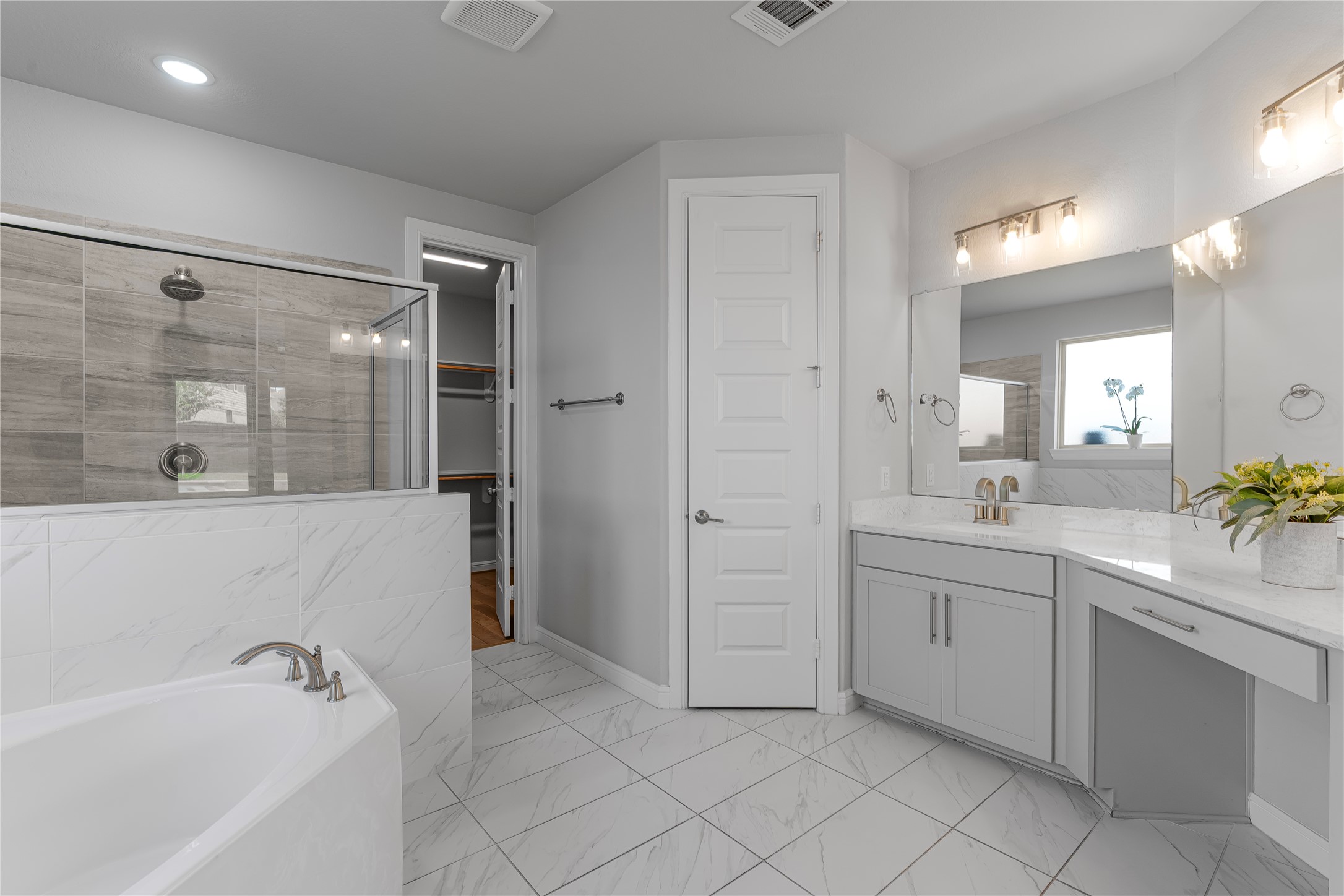 11 Winter Thicket Place Property Photo 20