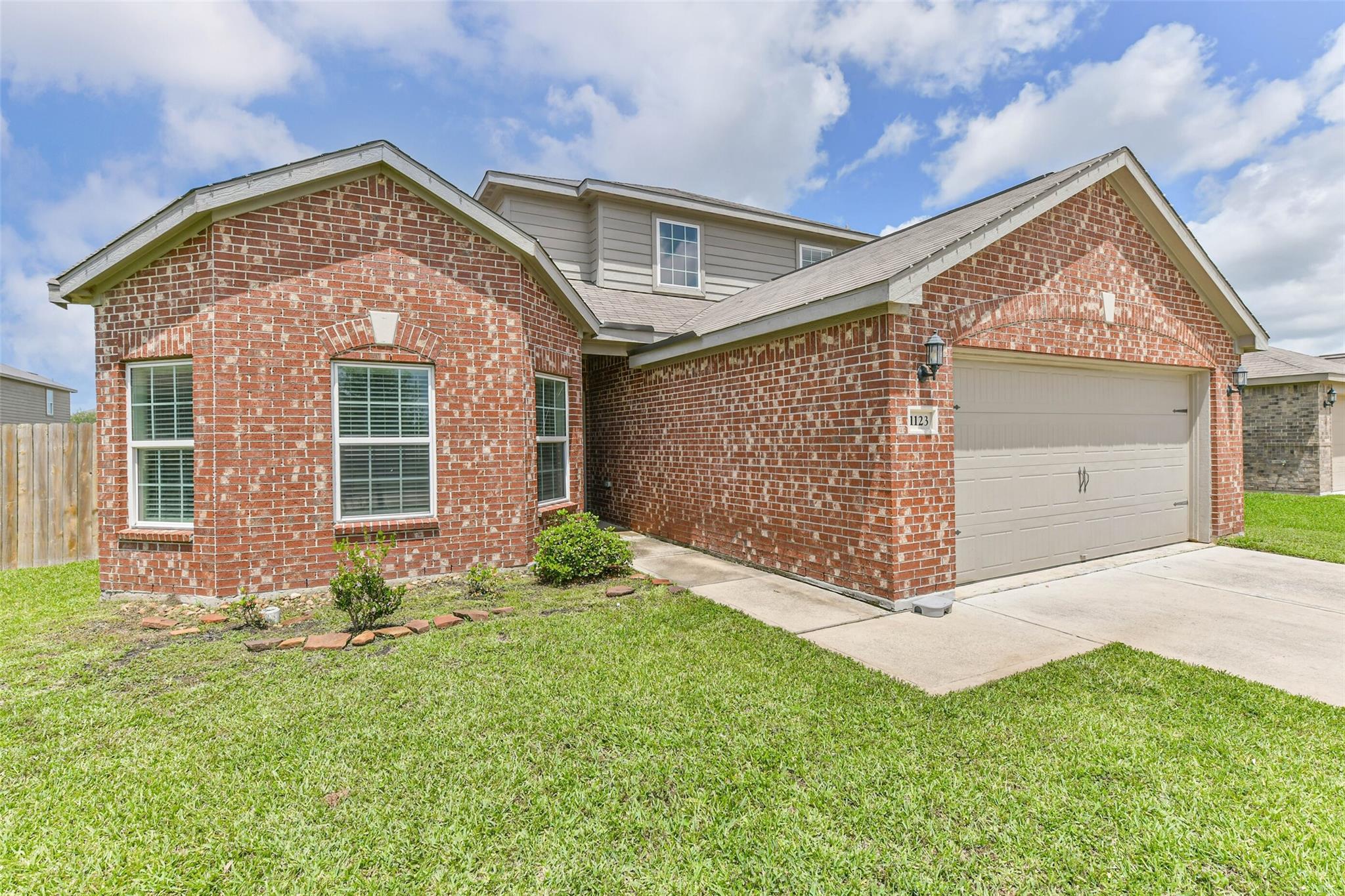 1123 Rare Fancy Drive, Iowa Colony Tx 77583 Property Photo 2