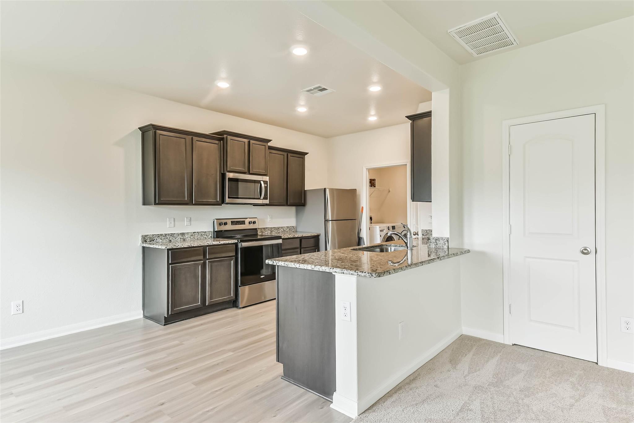1123 Rare Fancy Drive, Iowa Colony Tx 77583 Property Photo 7
