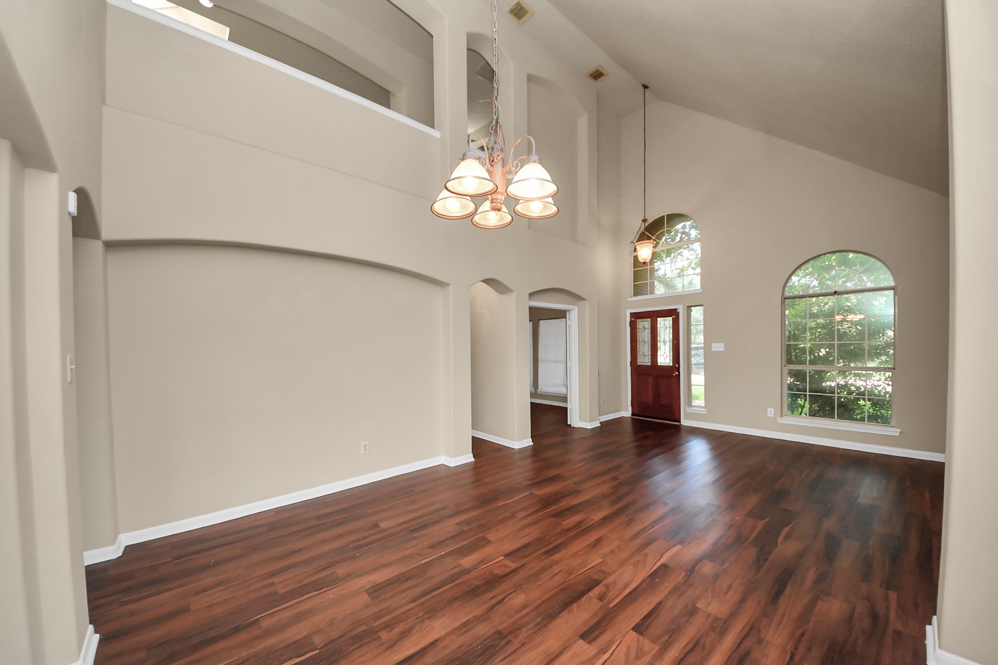 530 Majestic Ridge Drive Property Photo 4