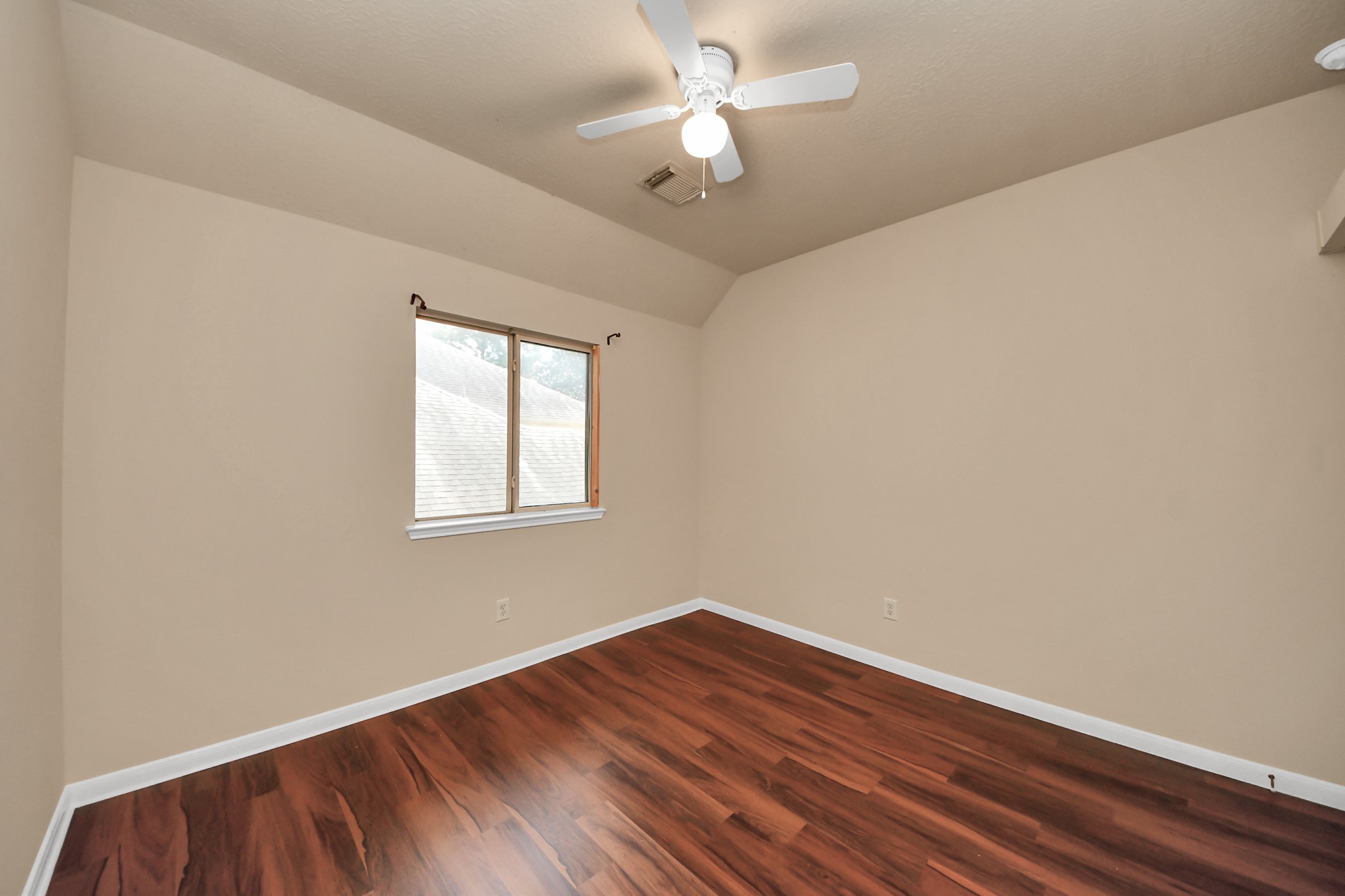 530 Majestic Ridge Drive Property Photo 17