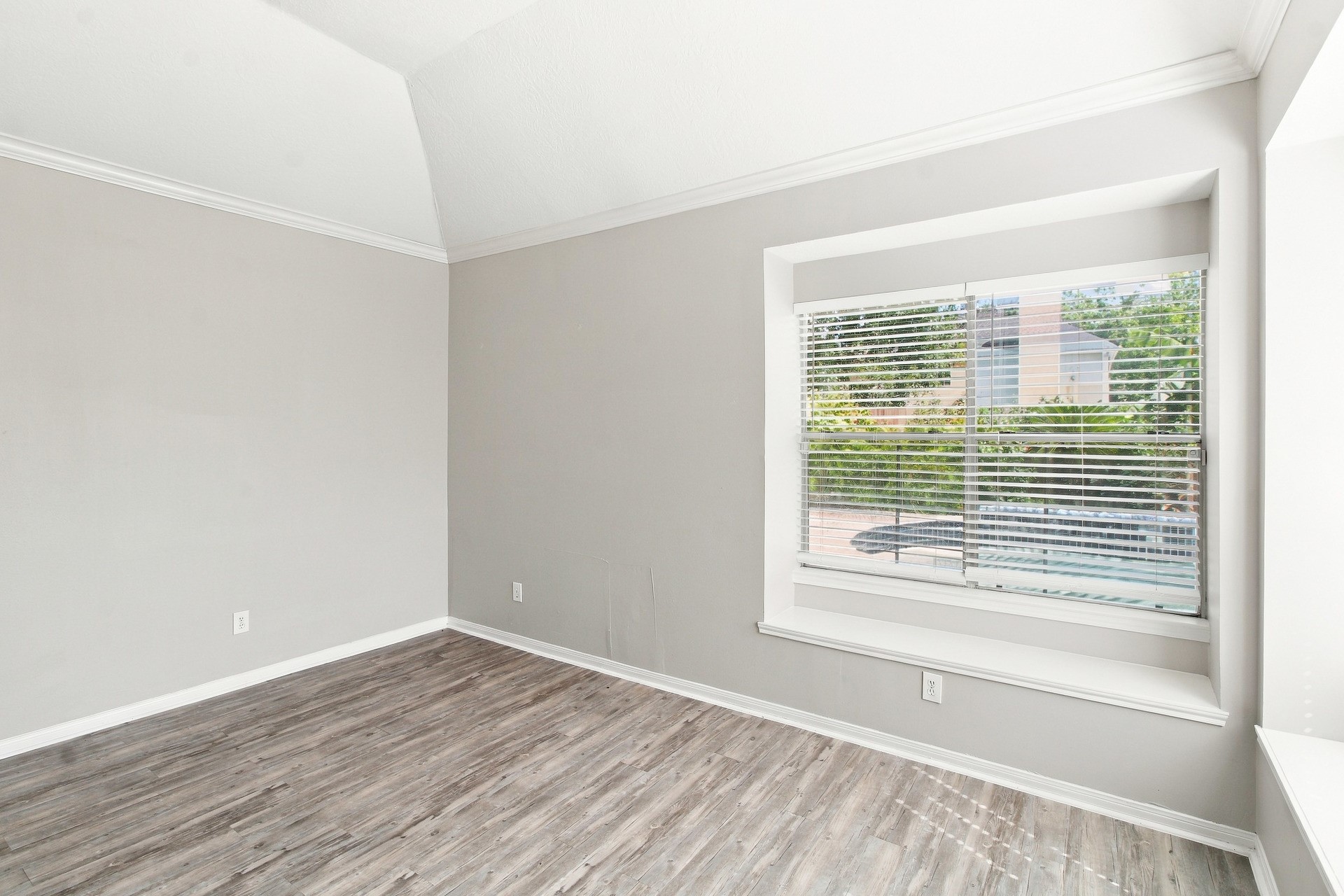 2208 Palm Lagoon Drive Property Photo 8