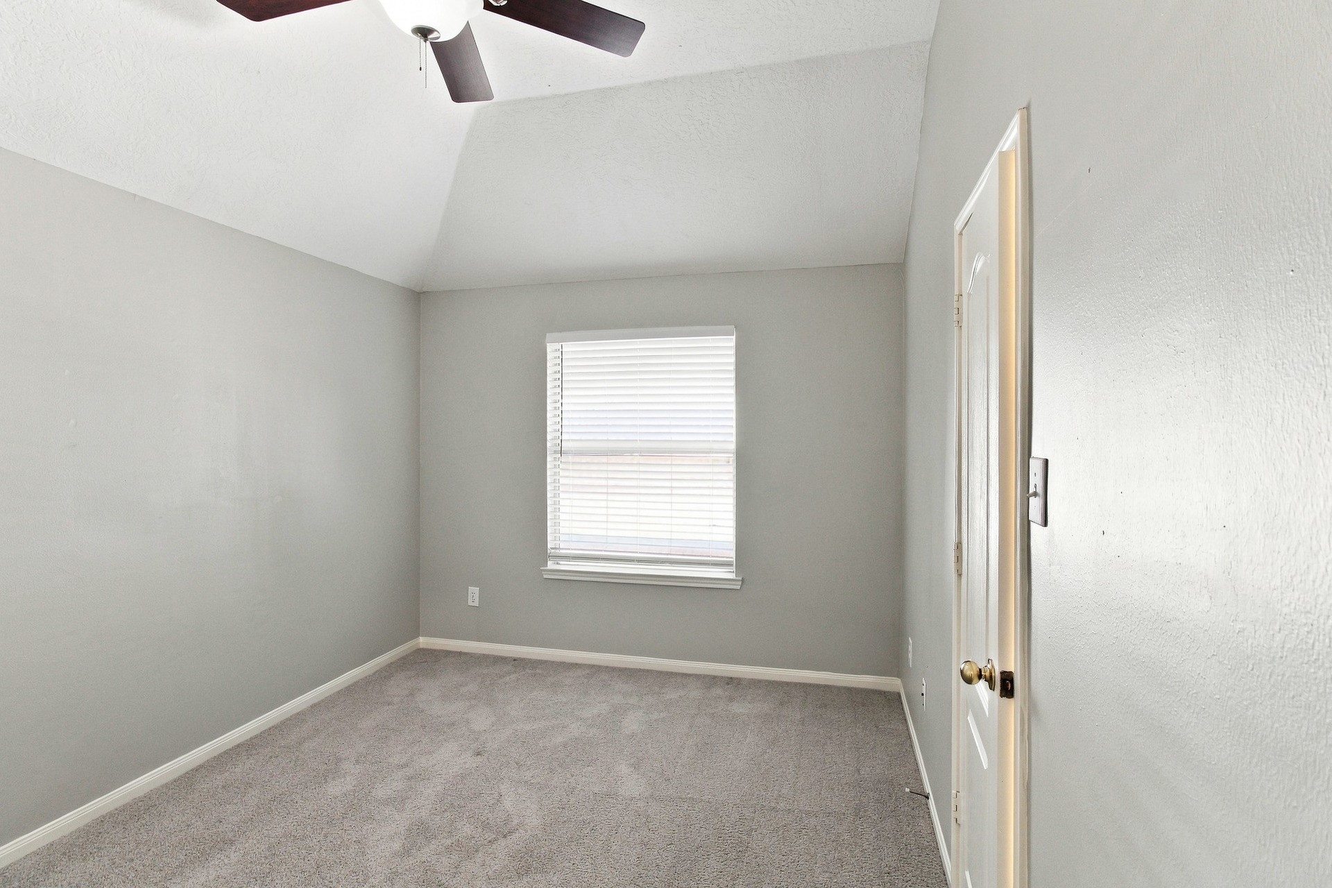 2208 Palm Lagoon Drive Property Photo 9