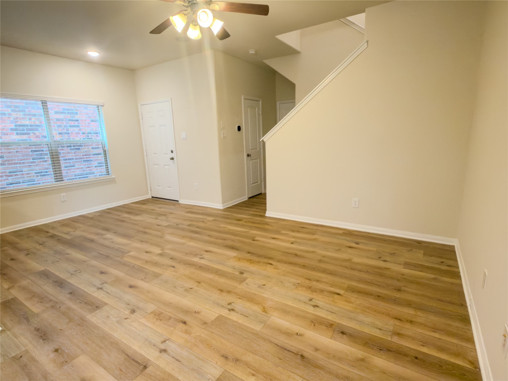 17035 Amarose Drive Property Photo 5
