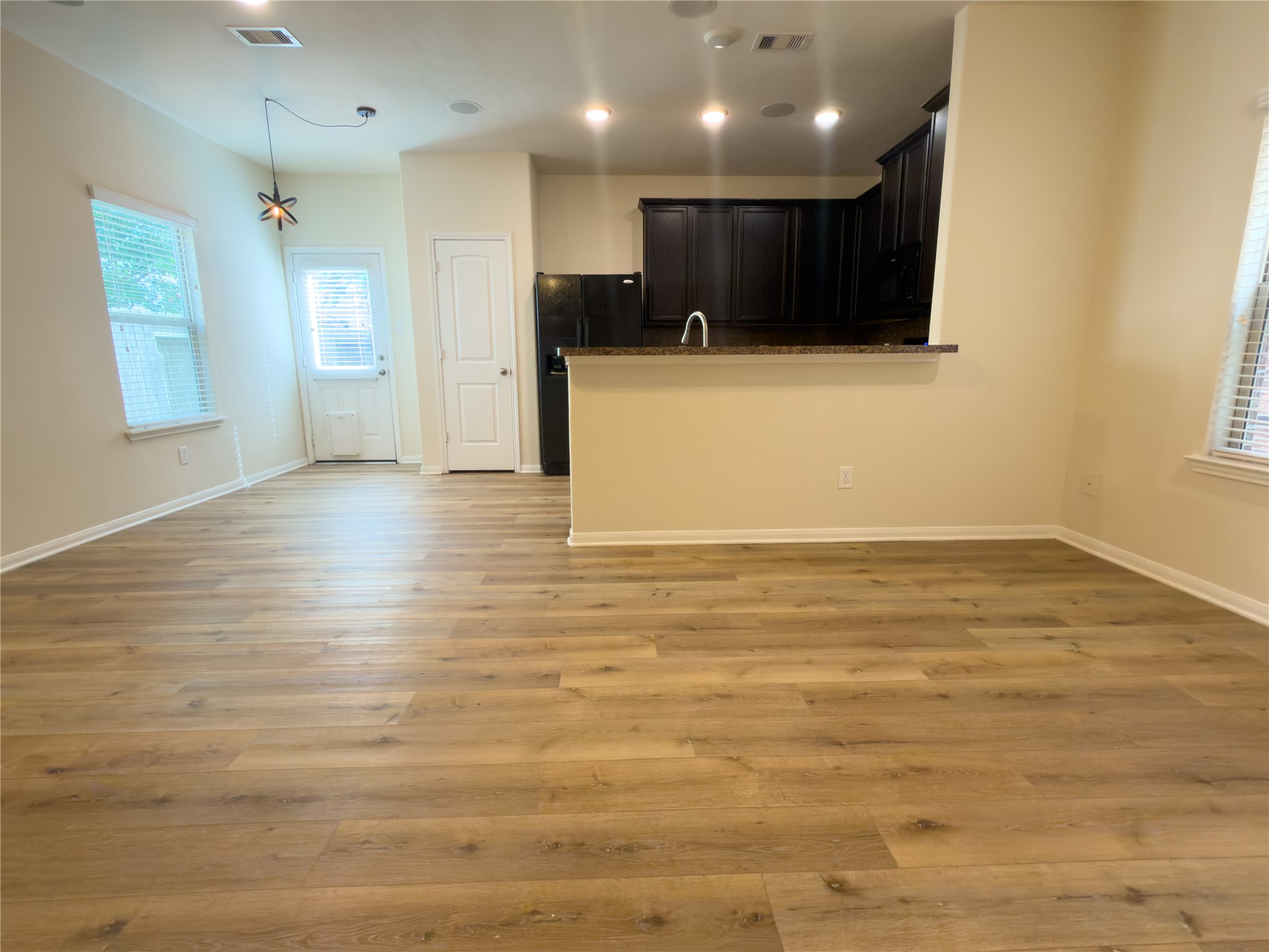 17035 Amarose Drive Property Photo 6