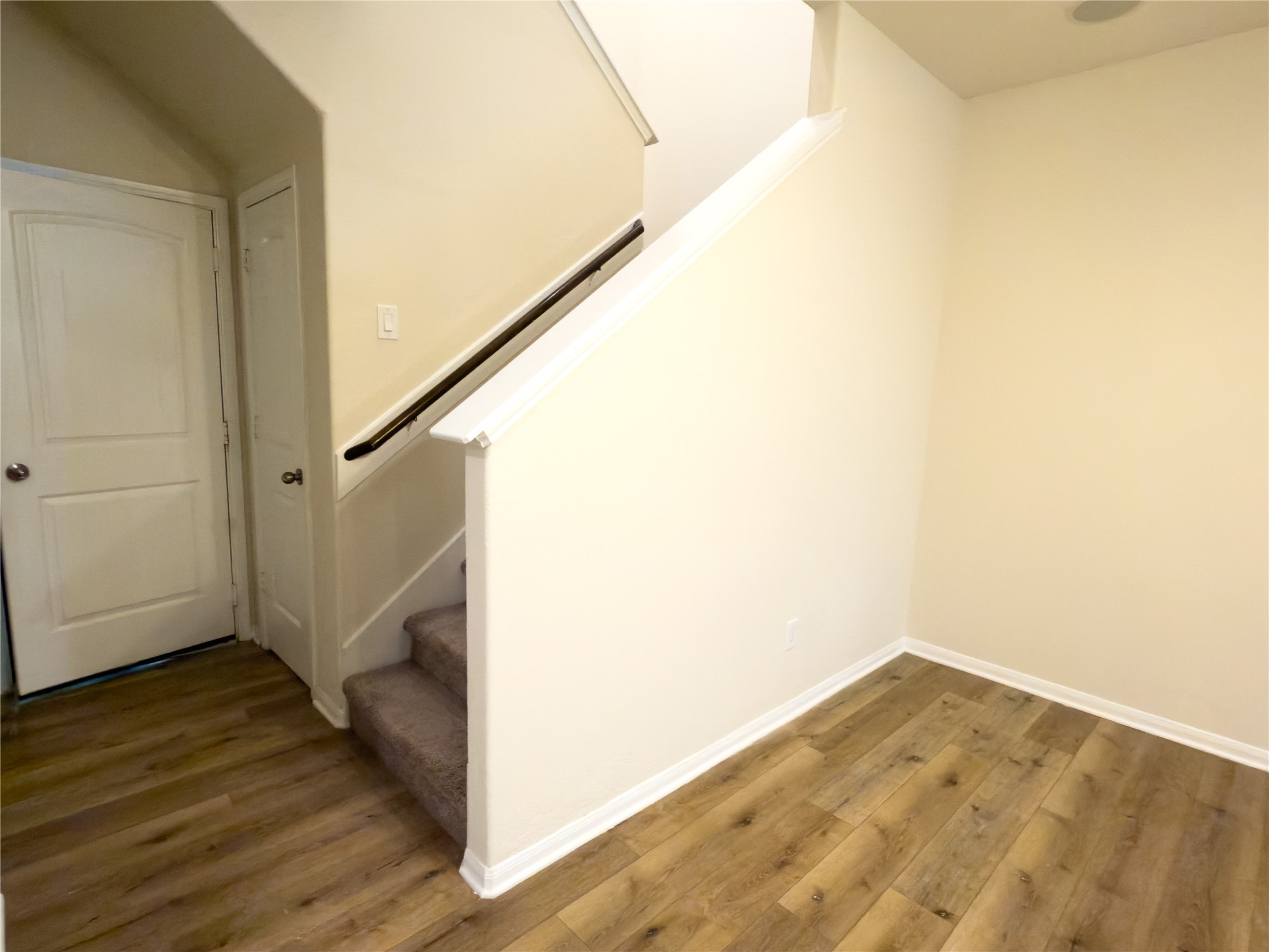 17035 Amarose Drive Property Photo 7