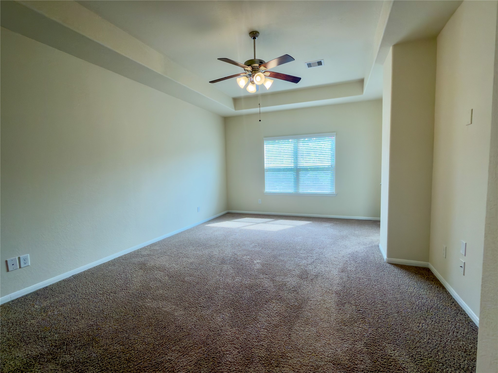 17035 Amarose Drive Property Photo 12