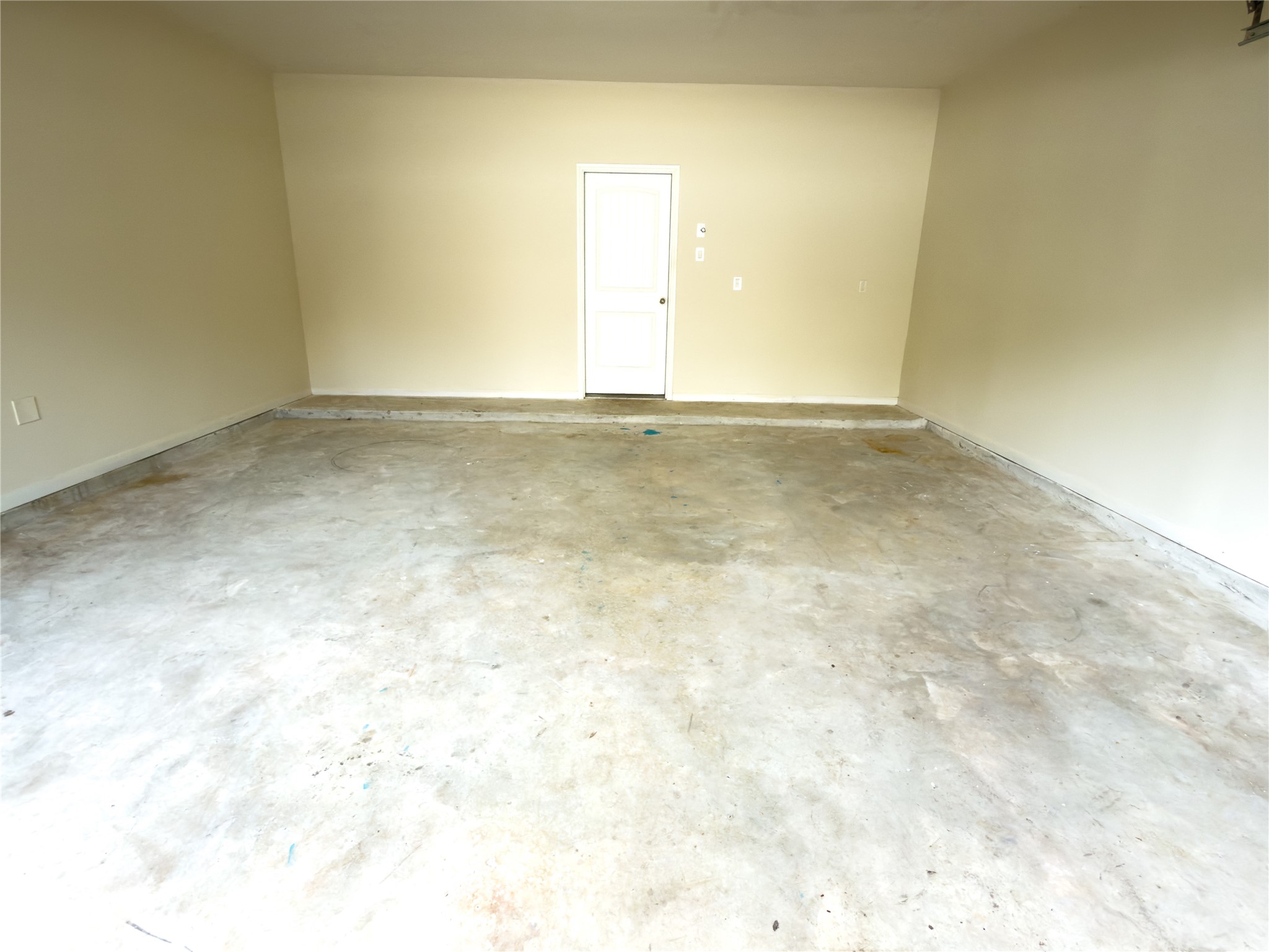 17035 Amarose Drive Property Photo 30