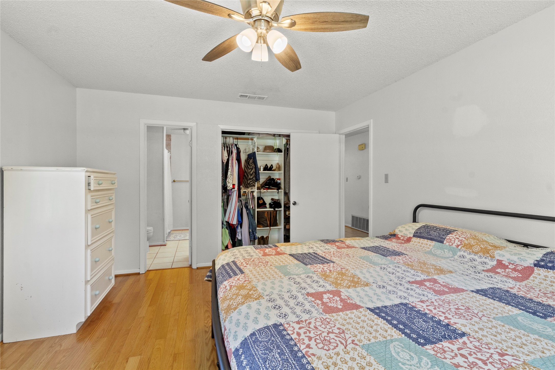 110 N Avenue D Property Photo 7