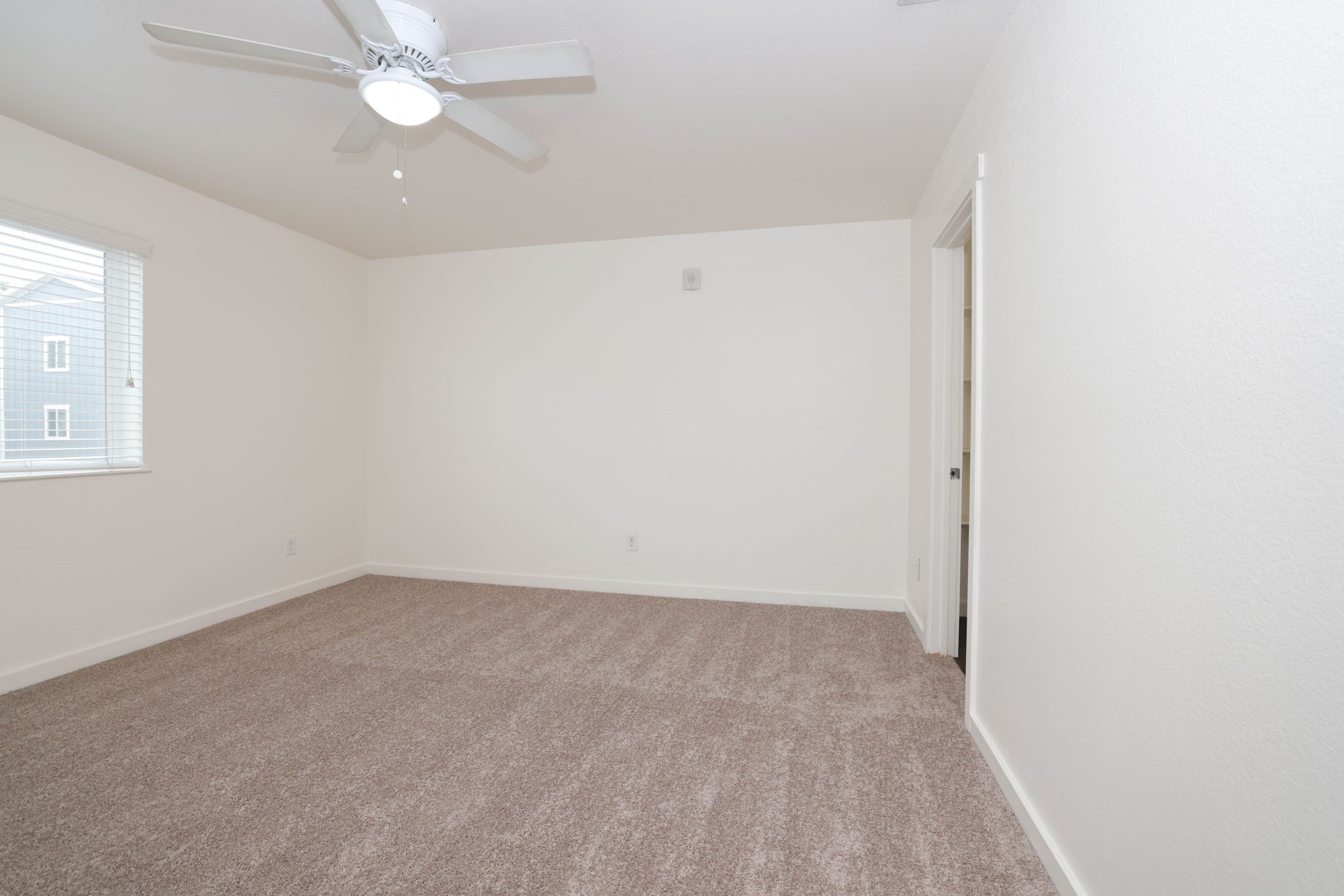 21155 Gosling Road 46 C Property Photo 11