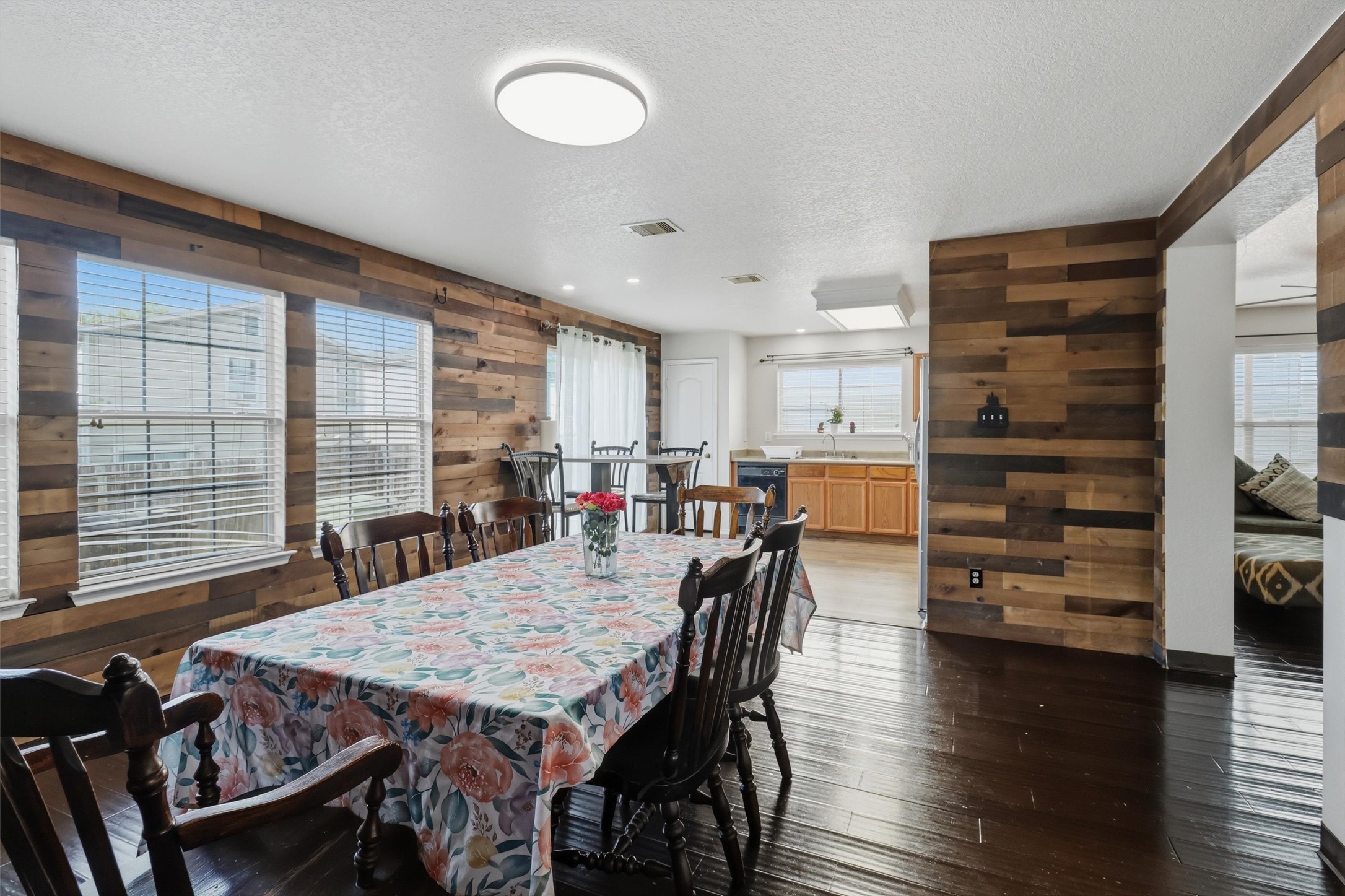 5423 Spring Walk Property Photo 8