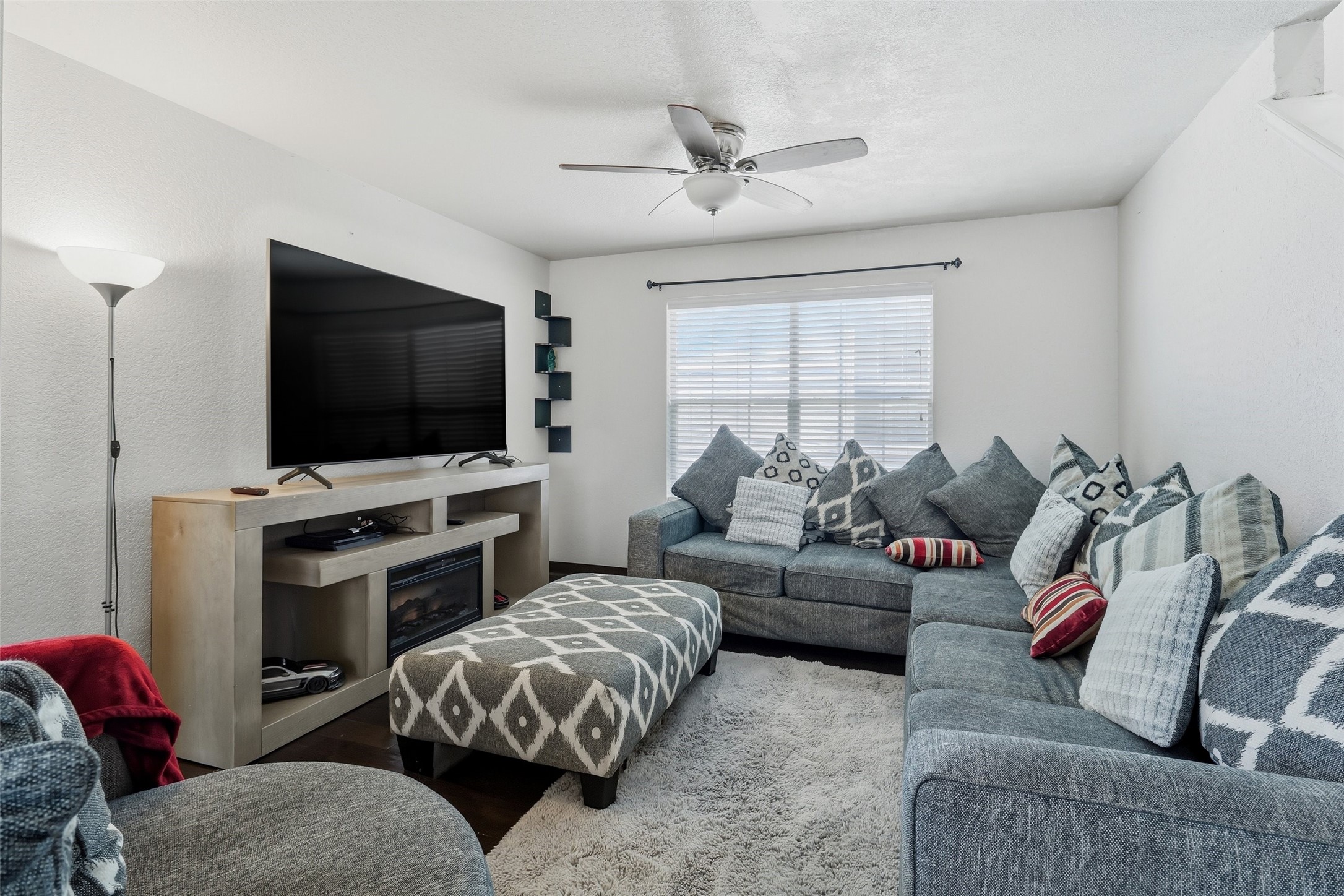 5423 Spring Walk Property Photo 10
