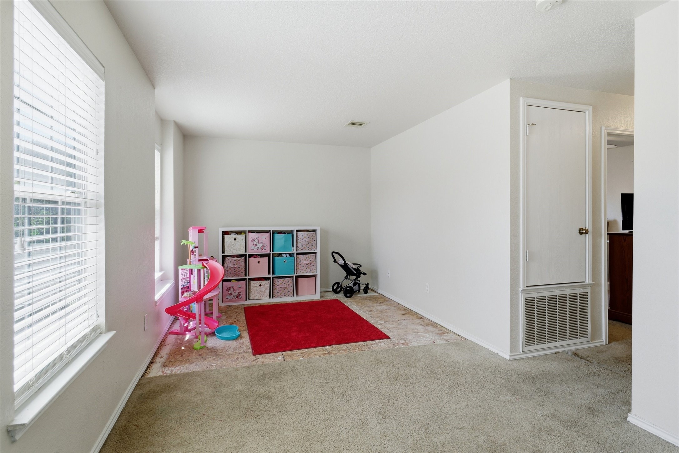 5423 Spring Walk Property Photo 13