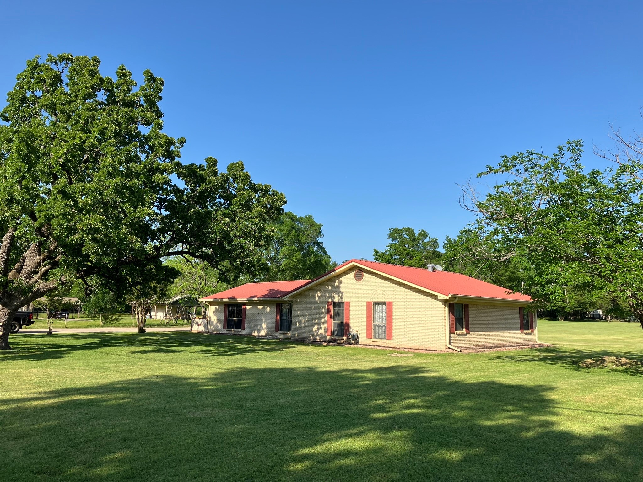 203 Webb Avenue Property Photo 1