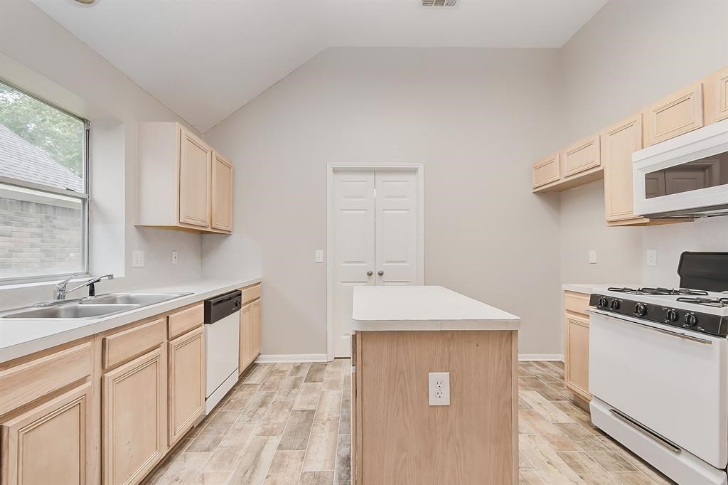 3026 Silver Spring Trail Property Photo 16