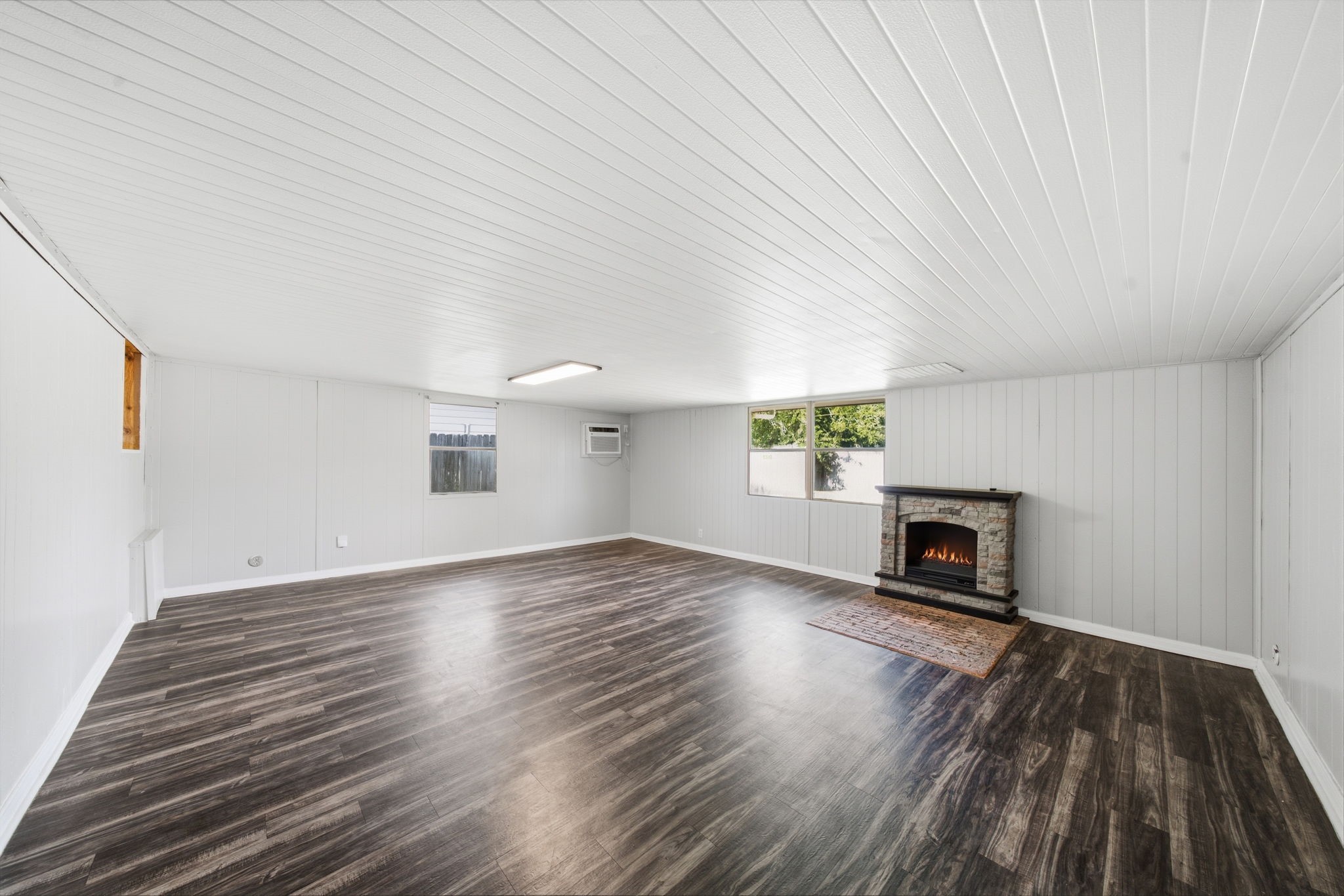 802 E Stadium Court Property Photo 14