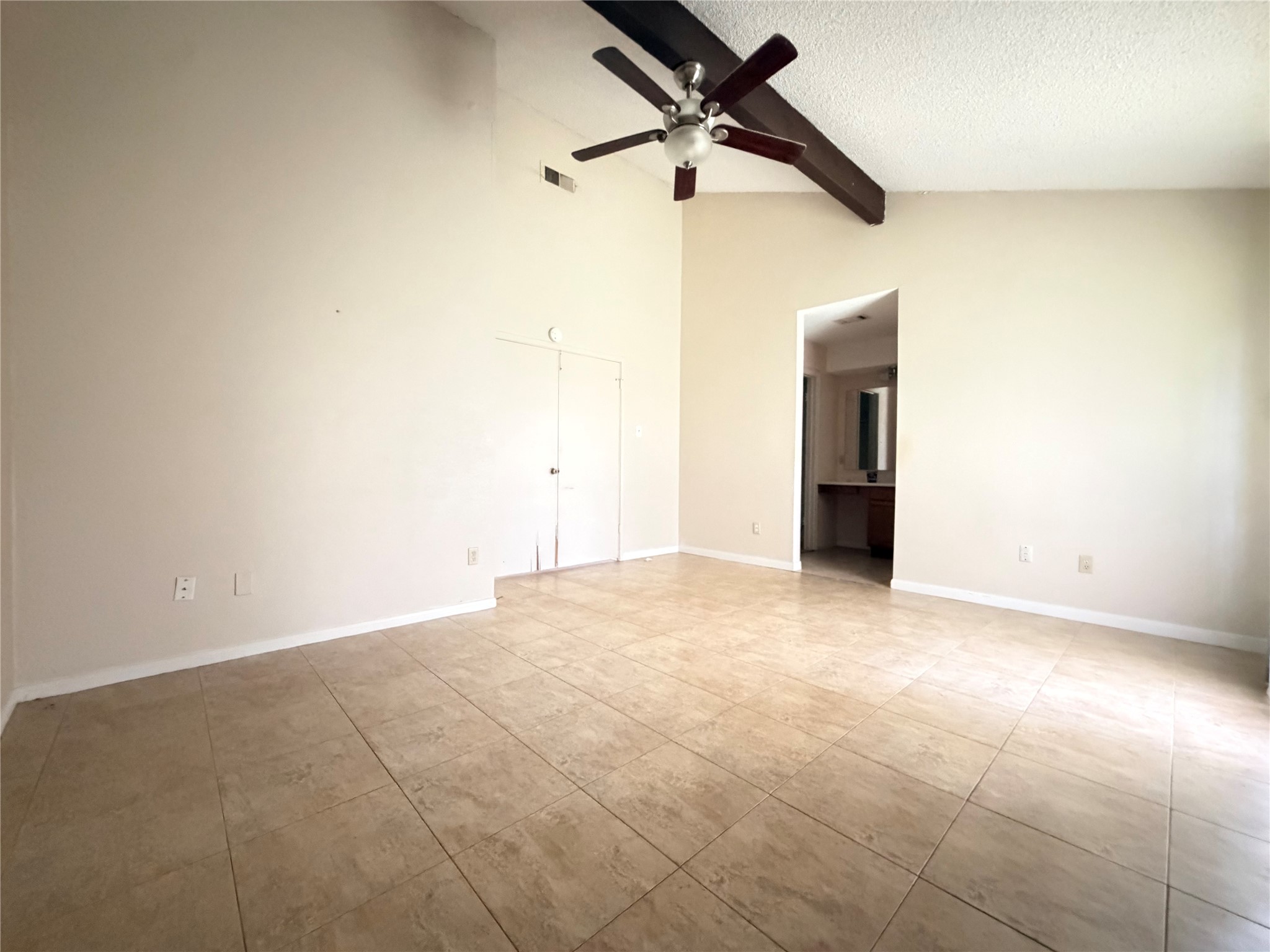 804 Driftwood Street Property Photo 10