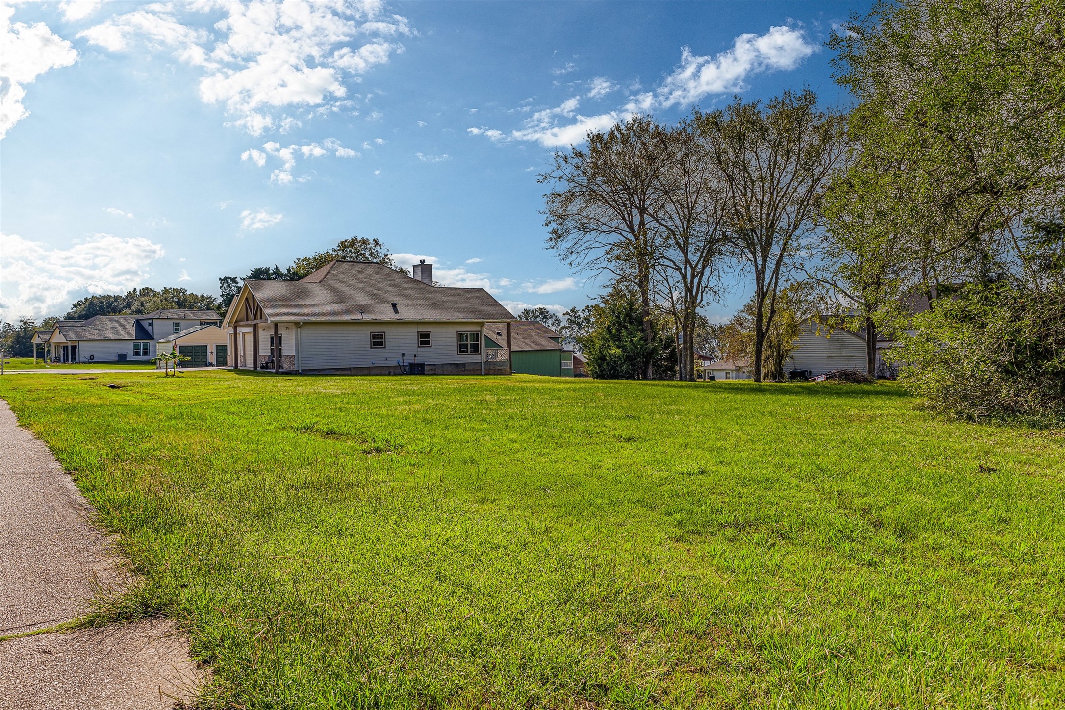 606 Echo Lane Property Photo 6