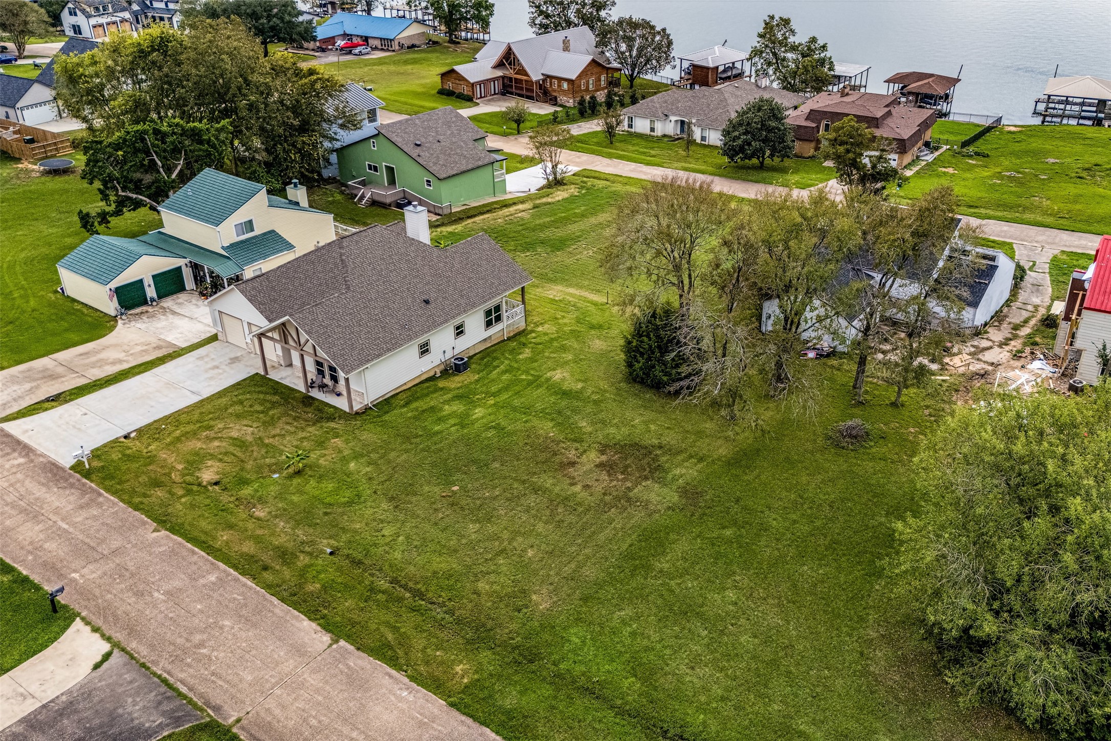 606 Echo Lane Property Photo 7