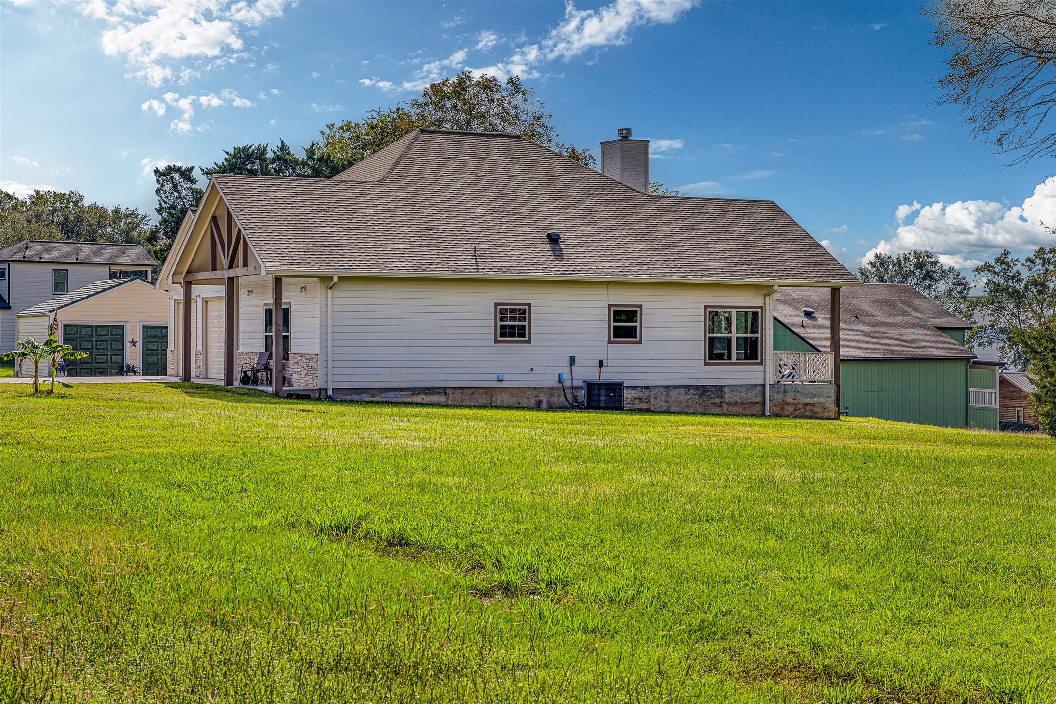 606 Echo Lane Property Photo 8